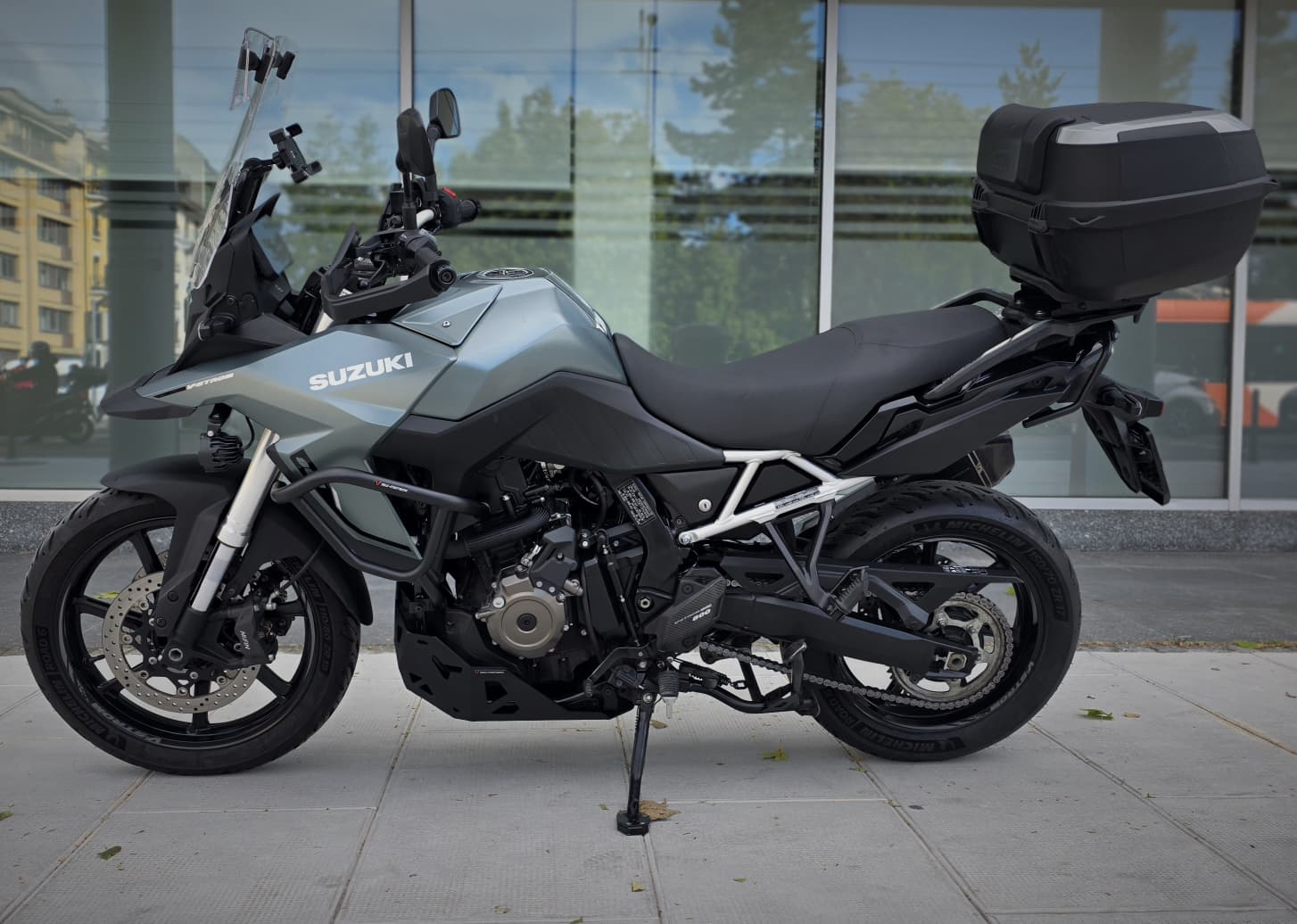 SUZUKI DL 800 (35kW)-image-1