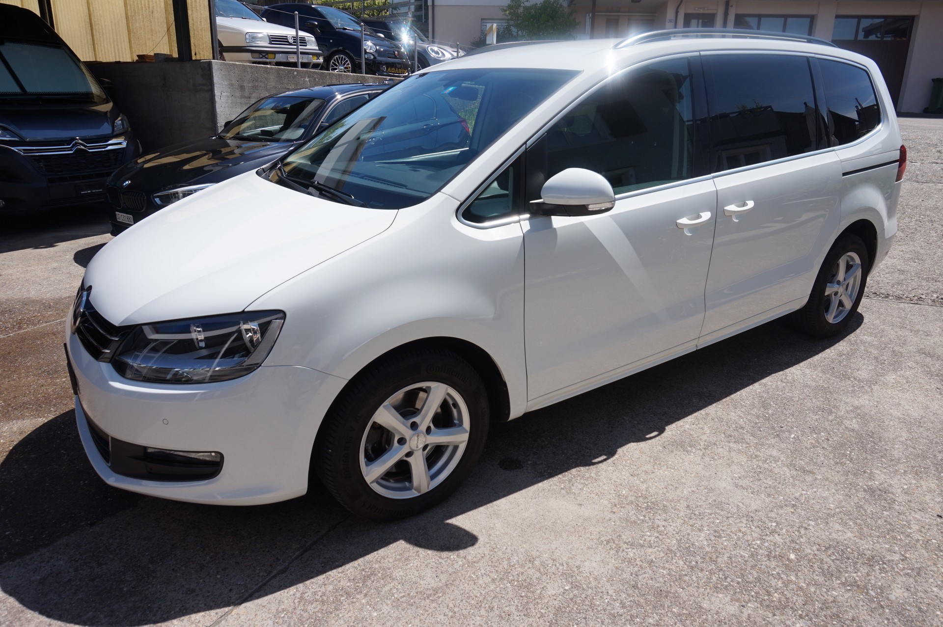 VW Sharan 2.0 TDI BMT Comfortline 4Motion DSG-image-2