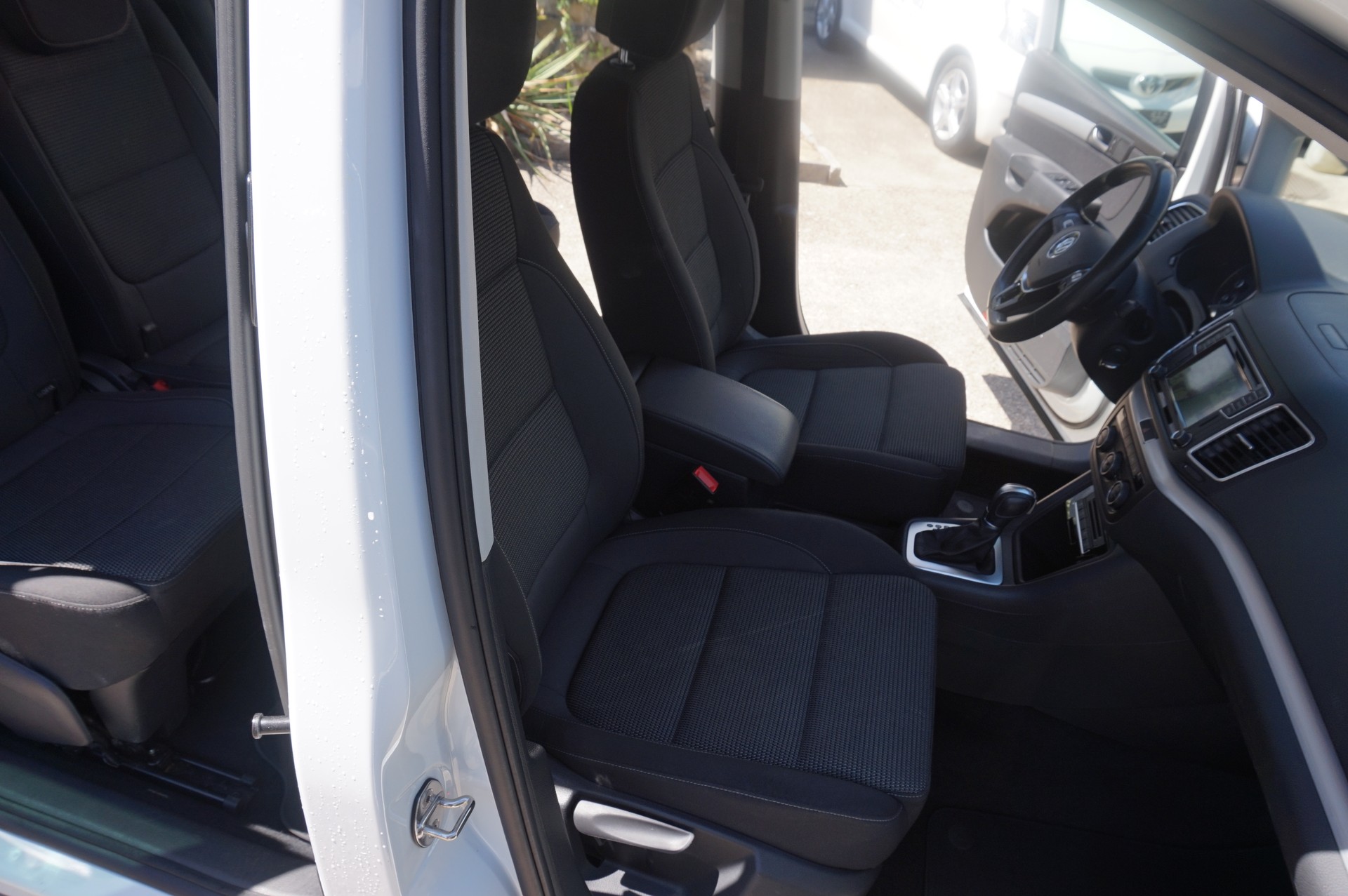VW Sharan 2.0 TDI BMT Comfortline 4Motion DSG-image-8