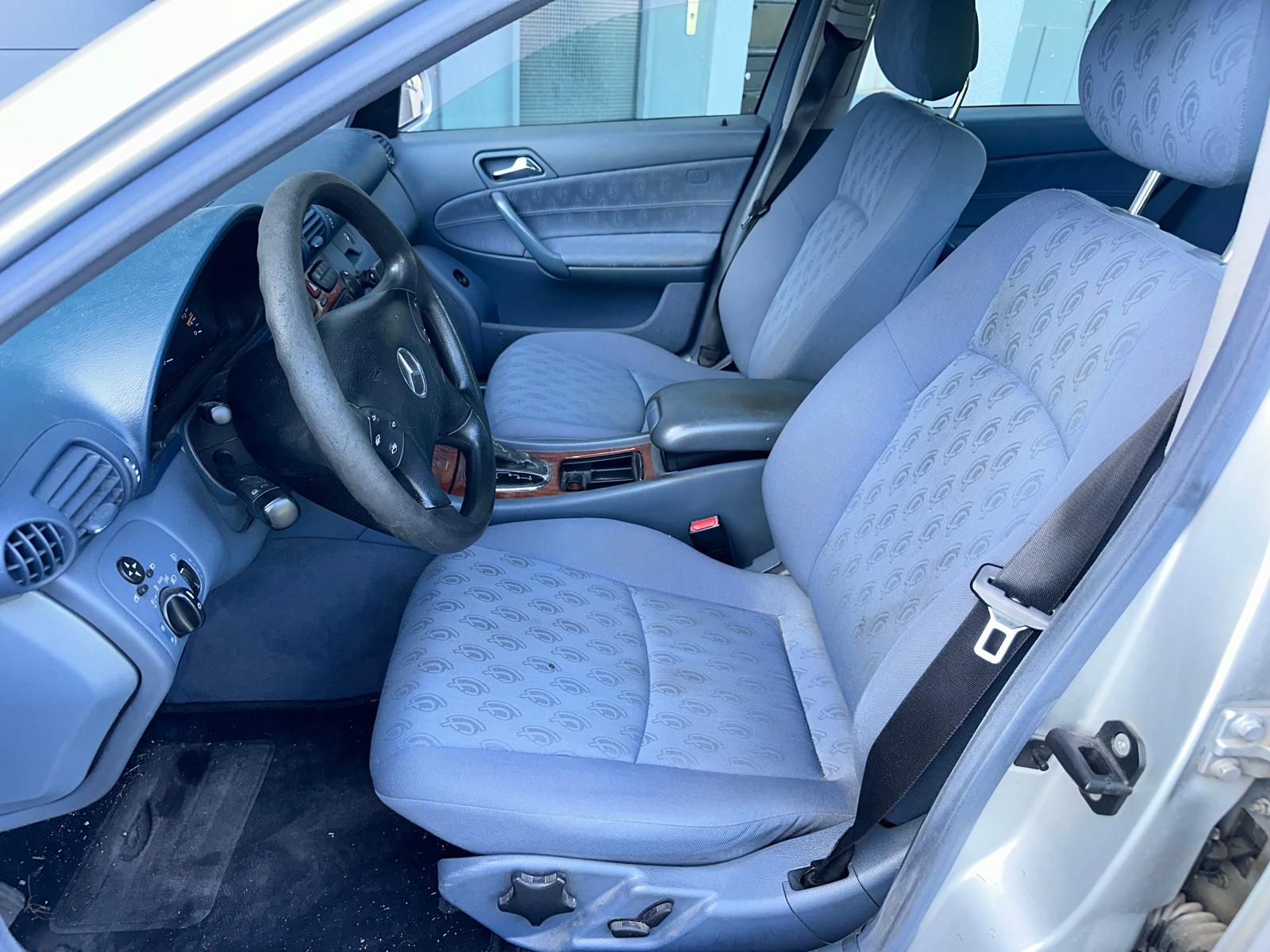 MERCEDES-BENZ C 220 CDI Classic-image-5