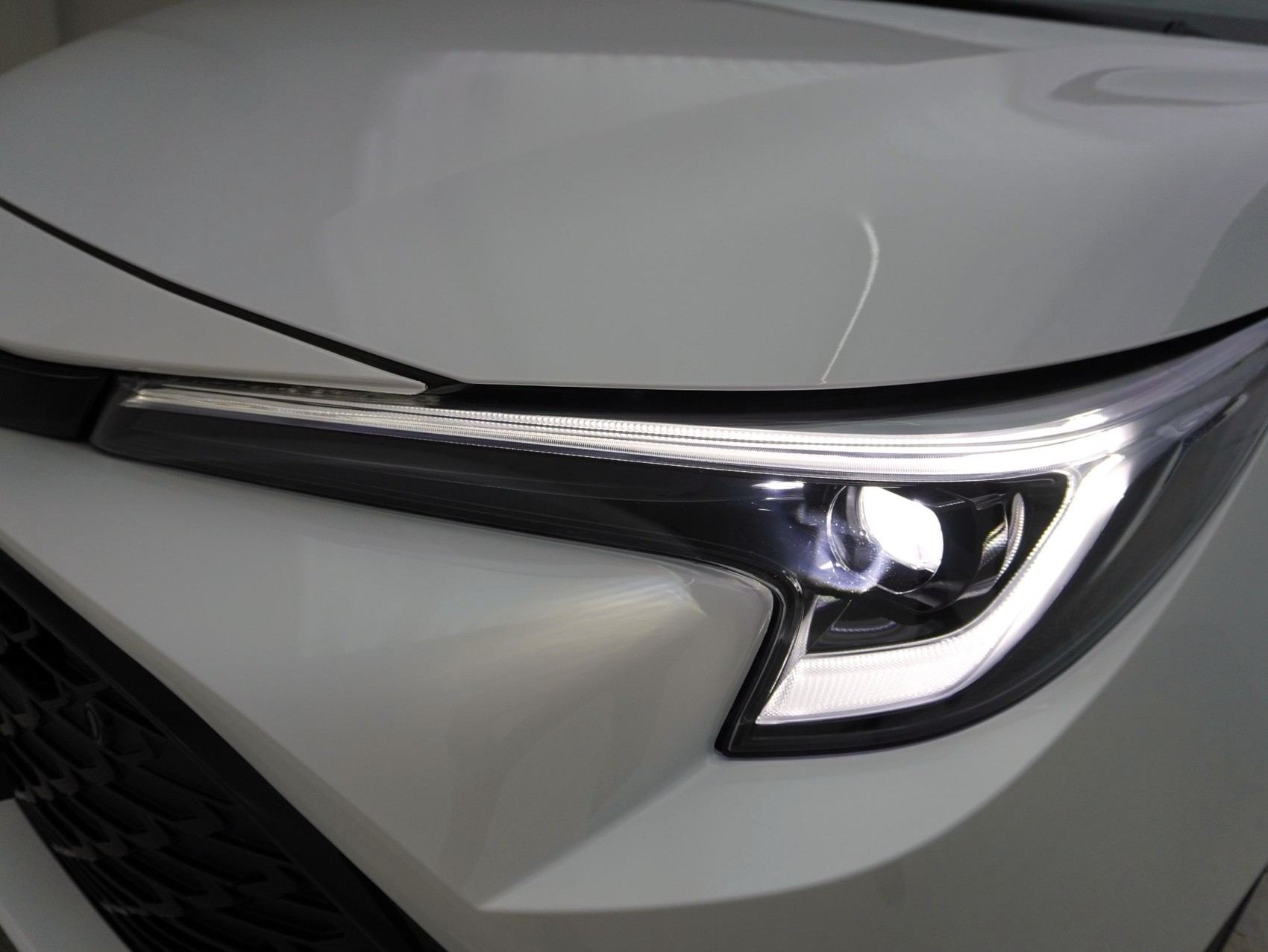 TOYOTA Corolla 2.0 HSD Trend ** Trend Plus **-image-6