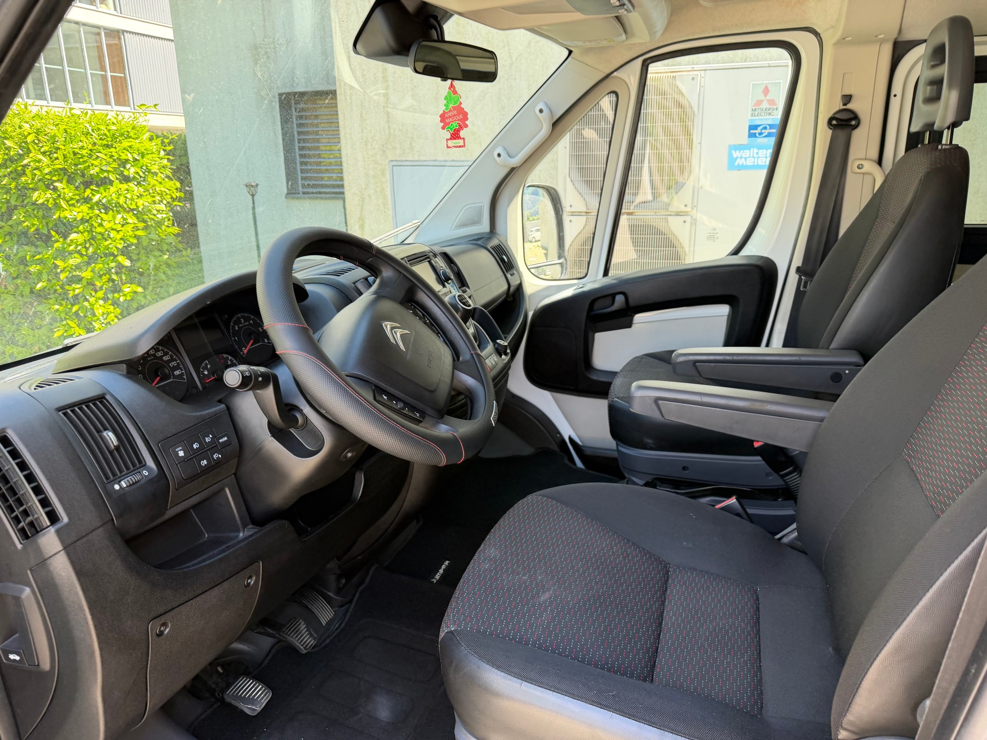 CITROEN 2.0 BlueHDi 163 Attraction-image-4