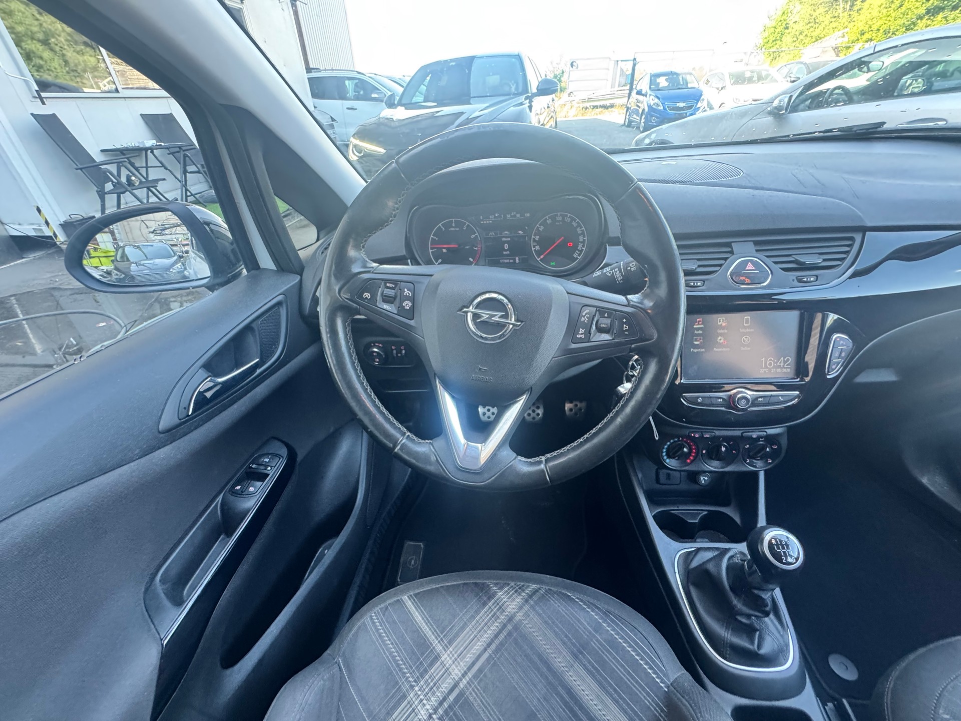 OPEL Corsa 1.0 T EcoTec Black Edition-image-7
