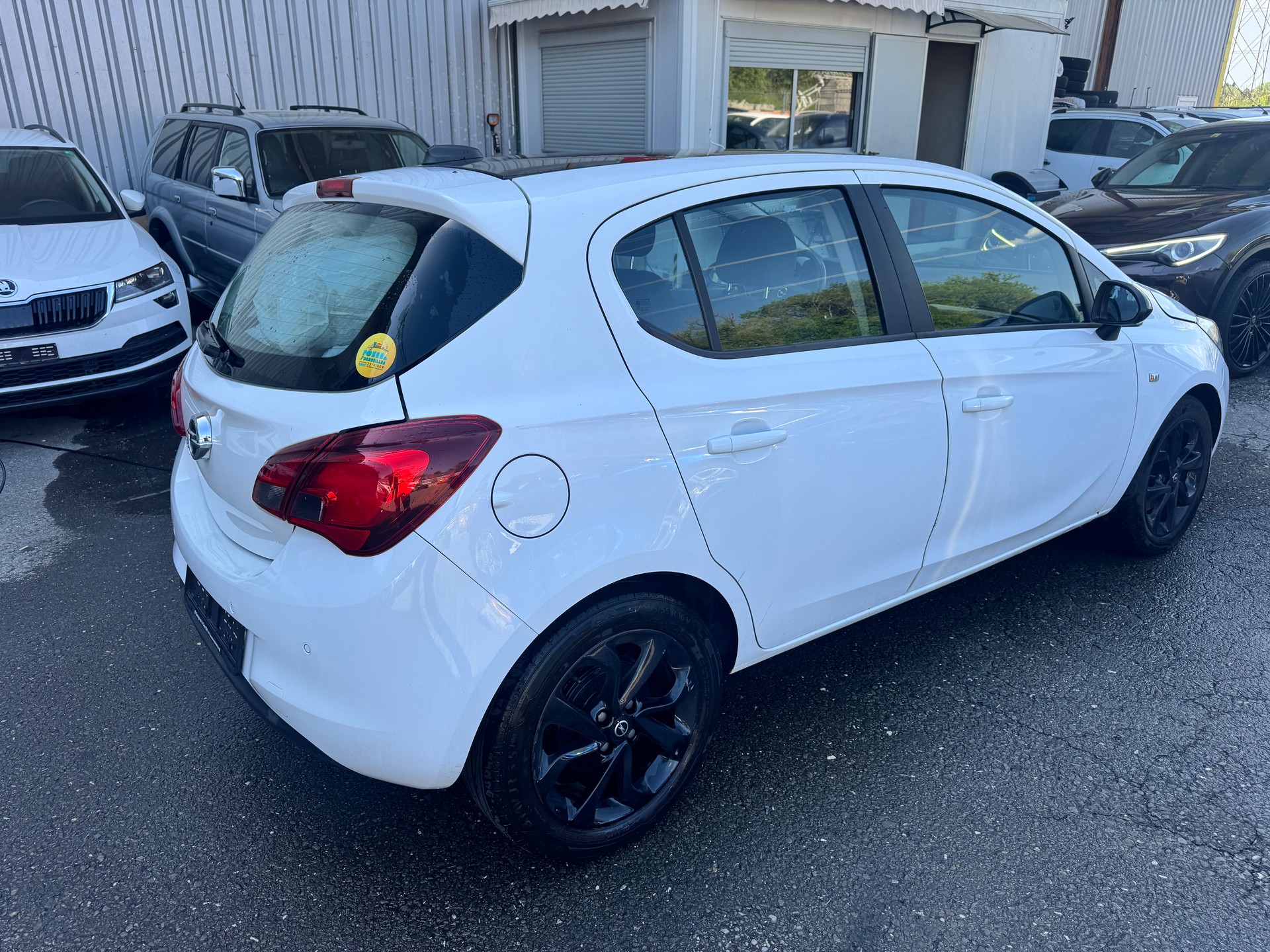 OPEL Corsa 1.0 T EcoTec Black Edition-image-5