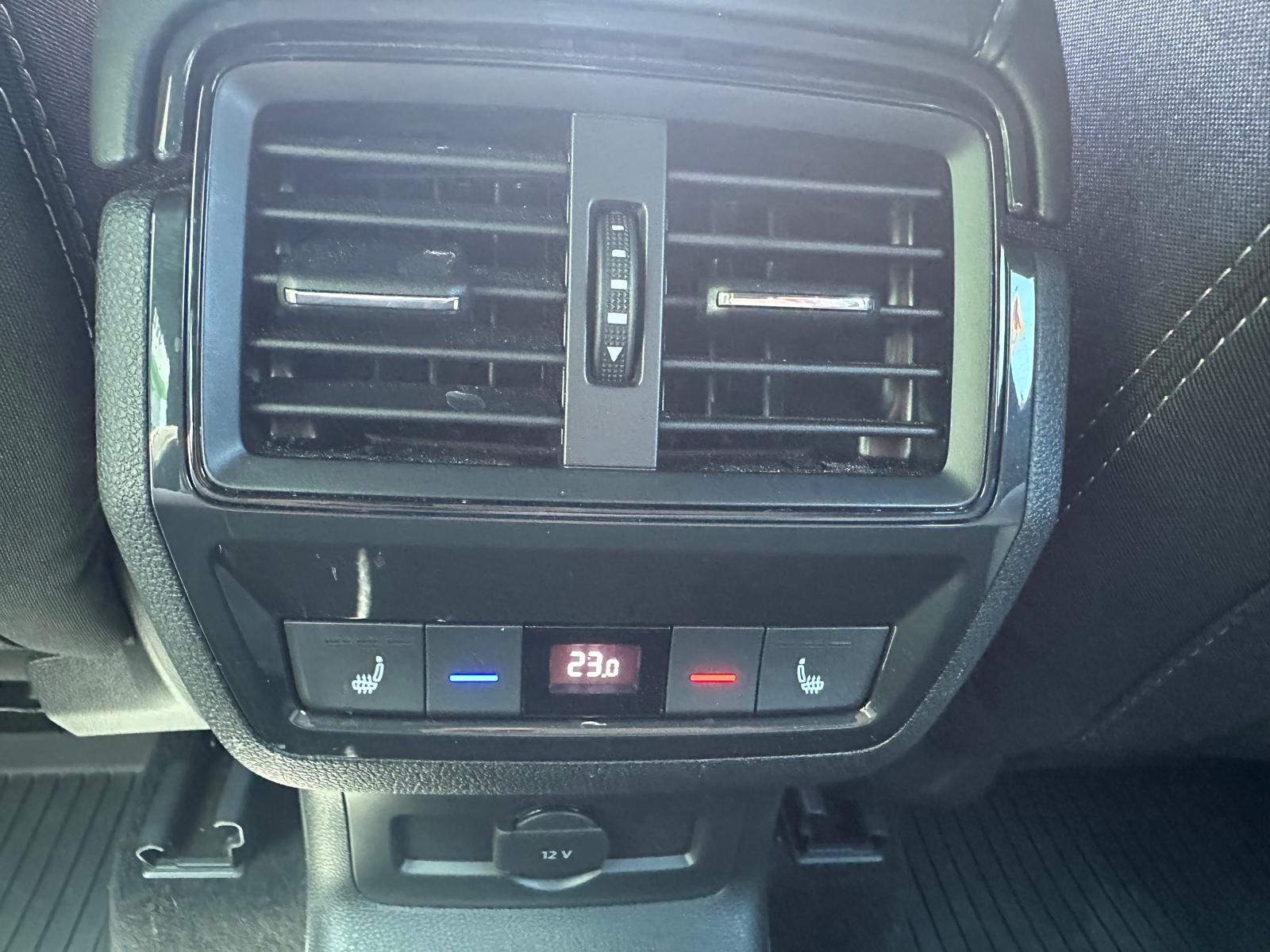 SKODA Karoq 2.0 TDI CR Sport Line 4x4 DSG-image-22