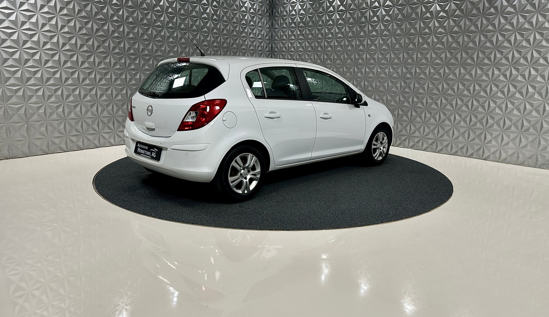 OPEL Corsa 1.4 TP Enjoy-image-4