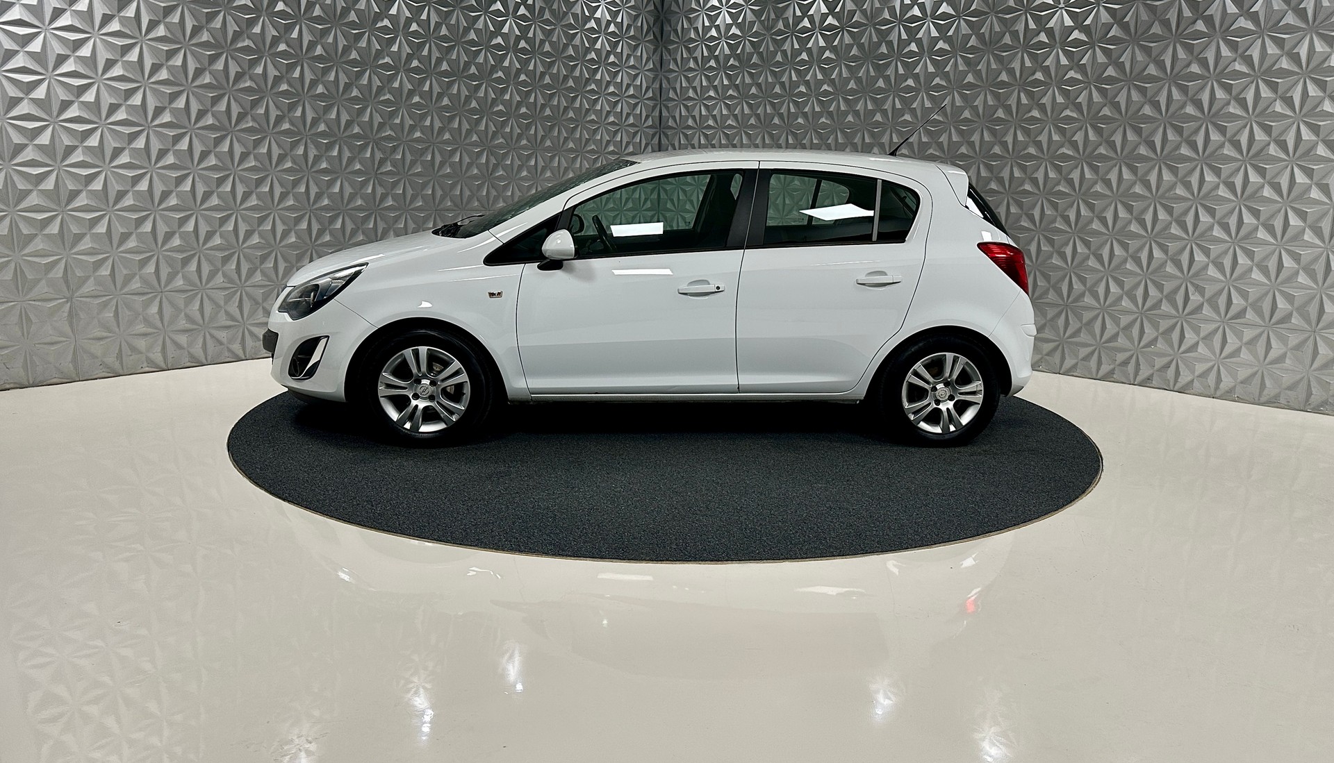 OPEL Corsa 1.4 TP Enjoy-image-7