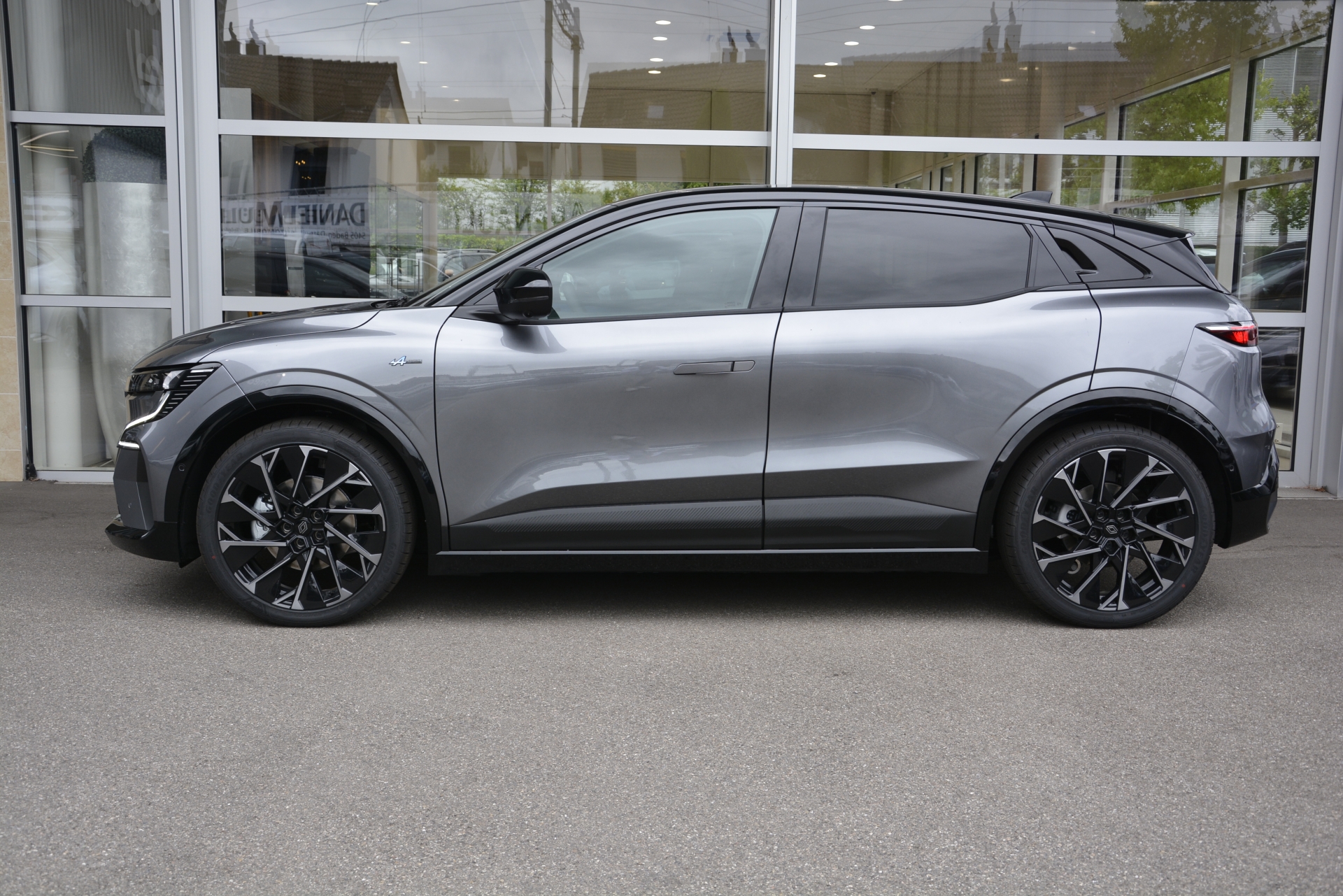 RENAULT Megane electric esprit Alpine 220 PS Comfort Range-image-2