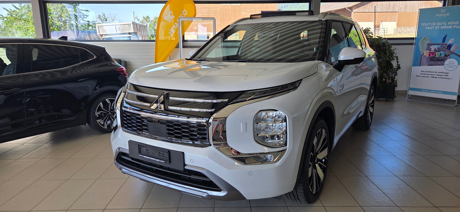 MITSUBISHI Outlander 2.4 PHEV Instyle+ 4WD Automatic