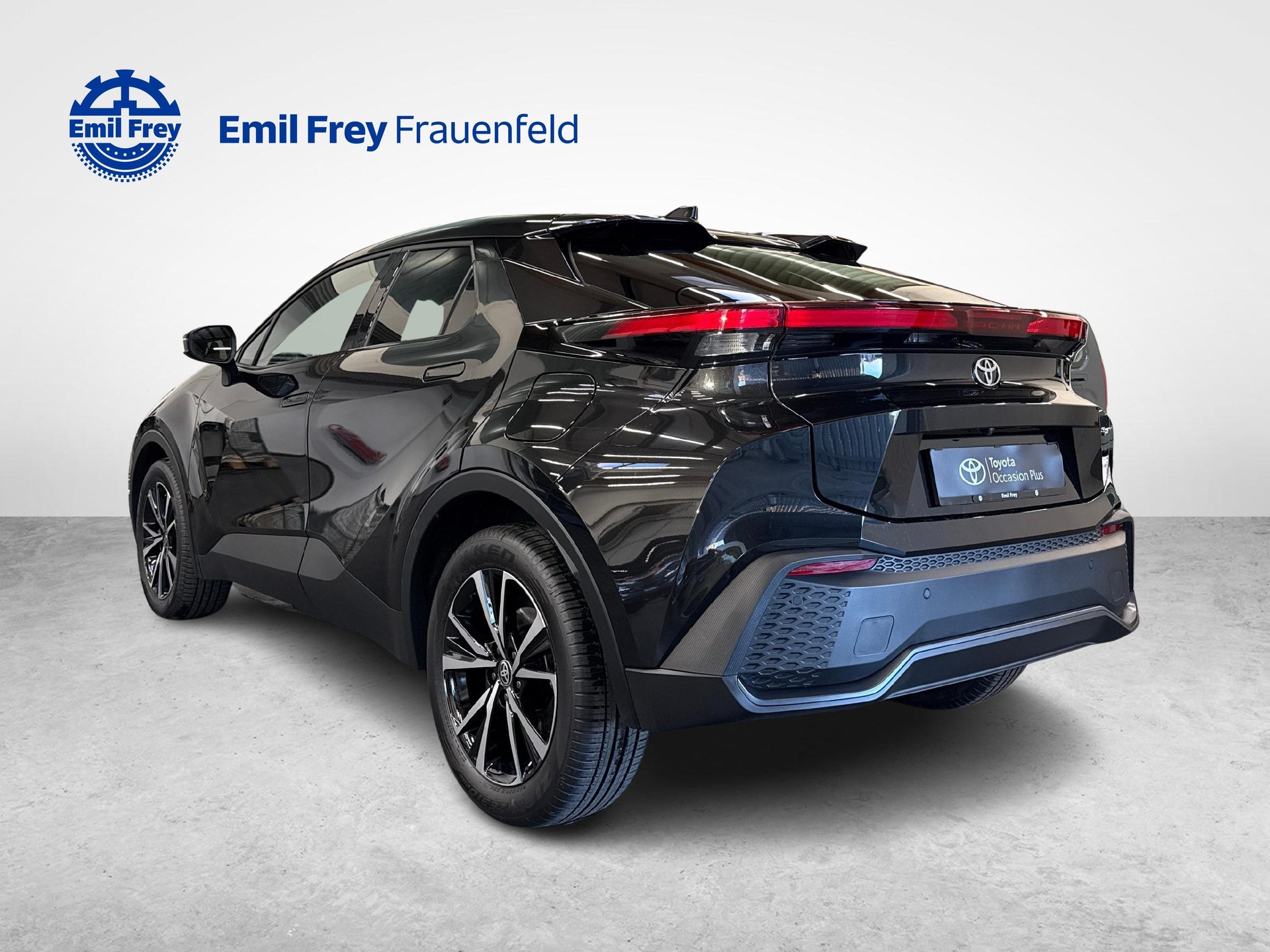 TOYOTA C-HR 2.0 PHEV Swiss Edition-showroom-element-2