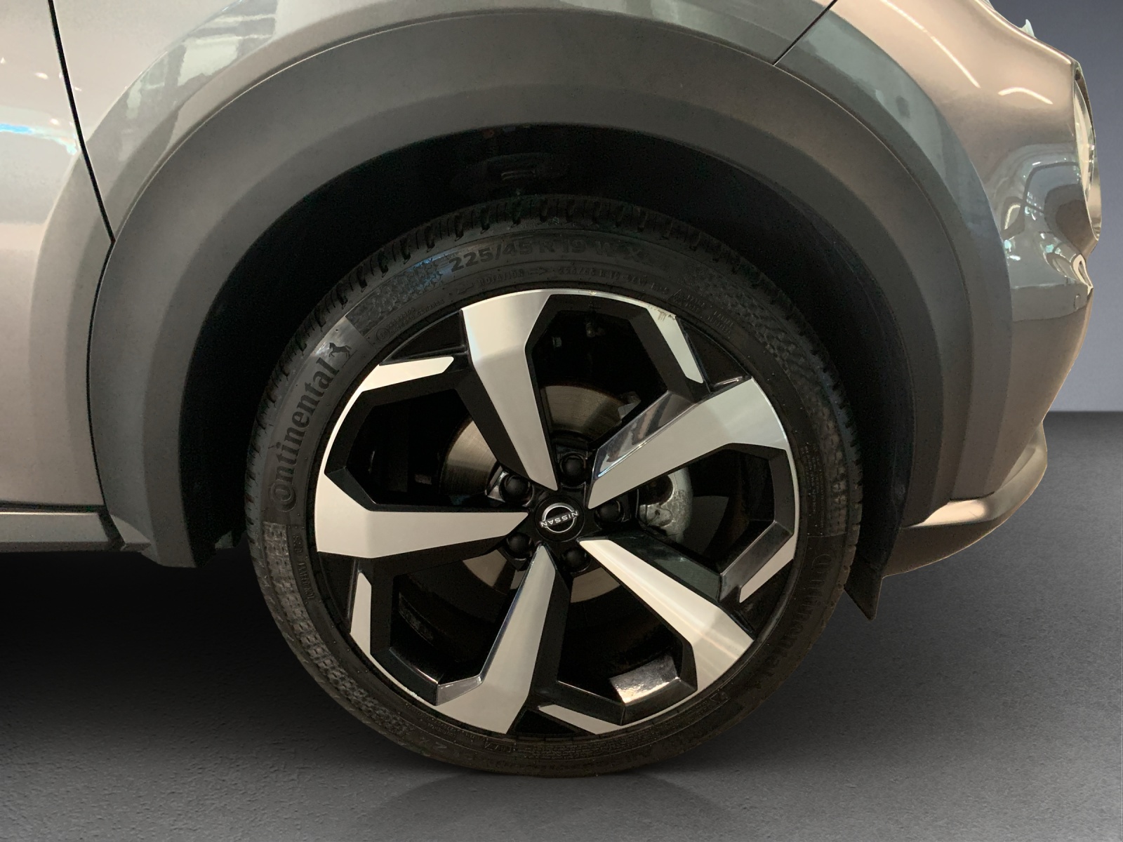 NISSAN Juke 1.6 FHEV Tekna-image-11