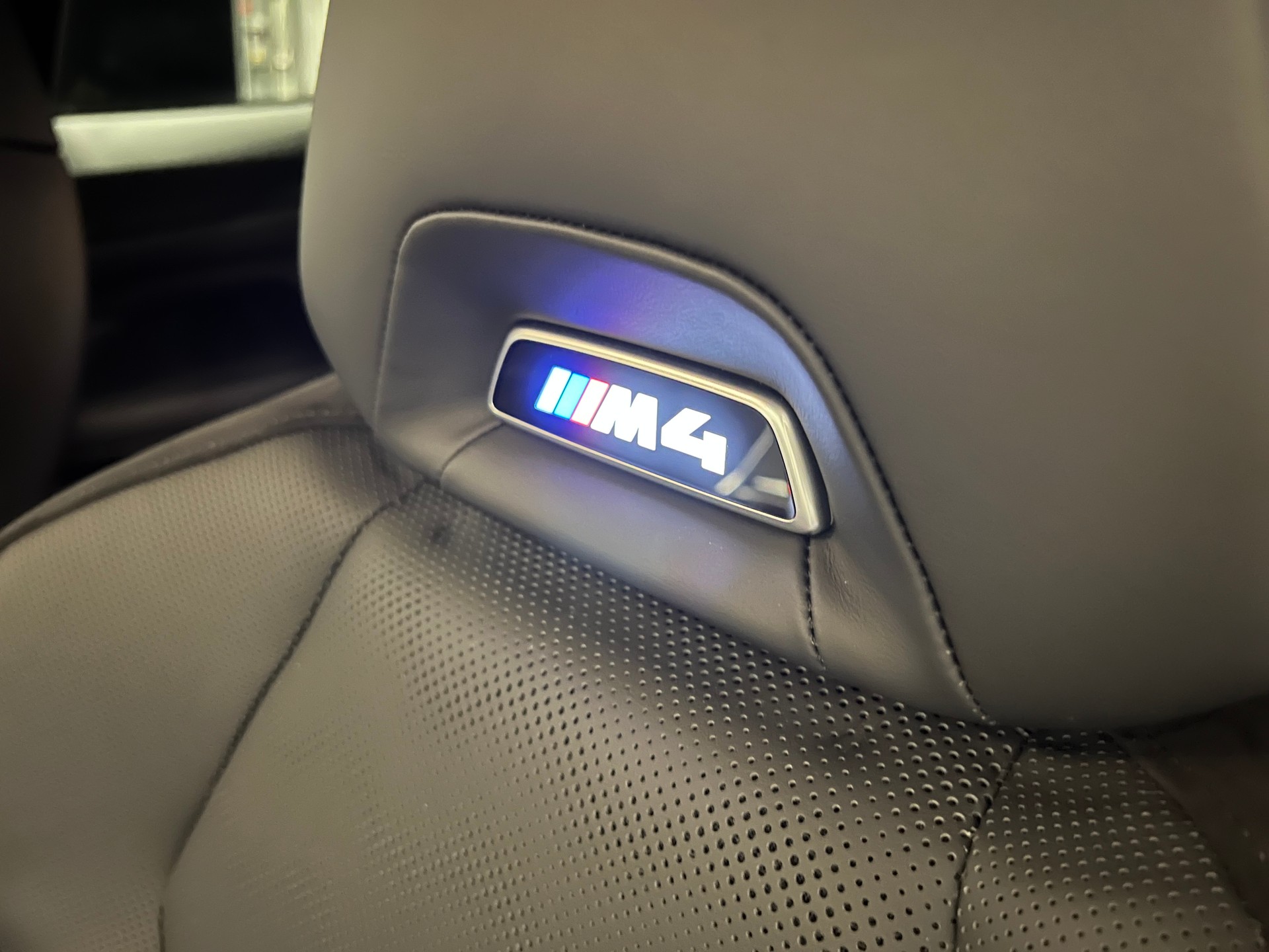 BMW M4 Competition Coupé-image-8