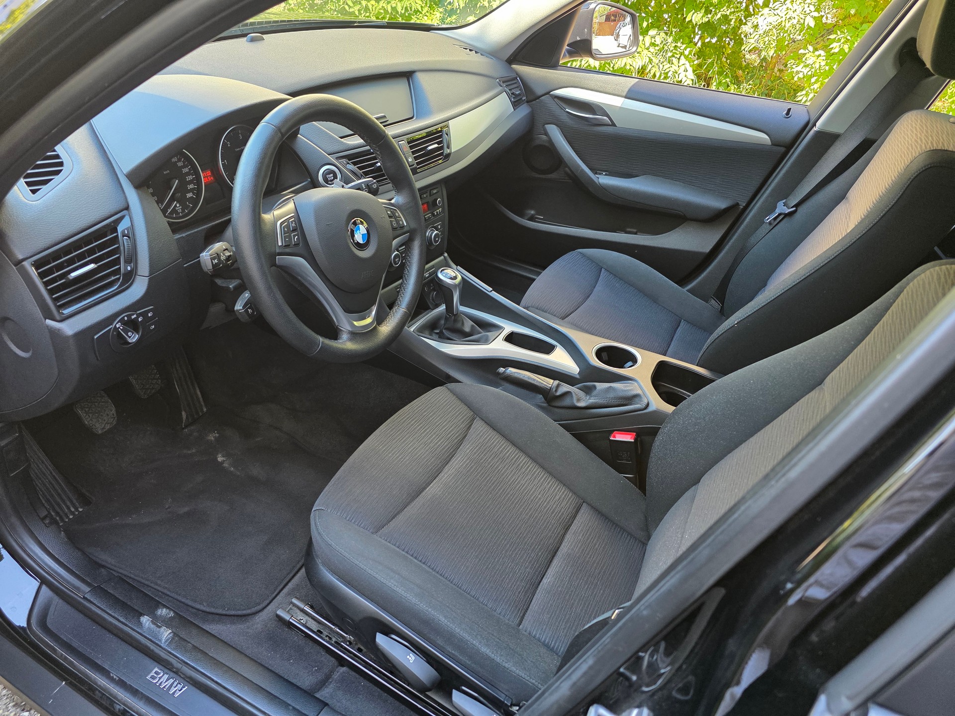 BMW X1 xDrive 18d-image-7