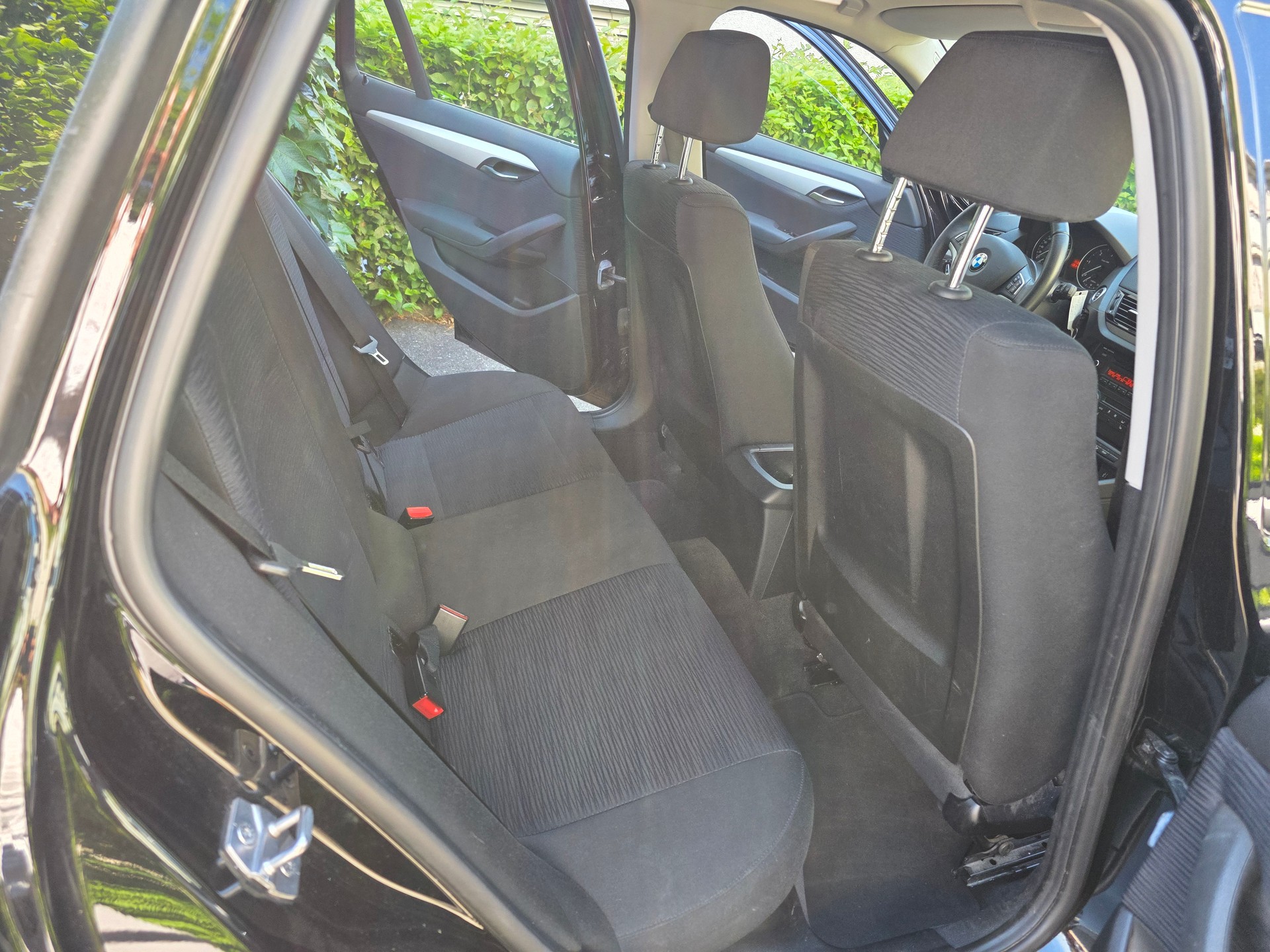 BMW X1 xDrive 18d-image-11