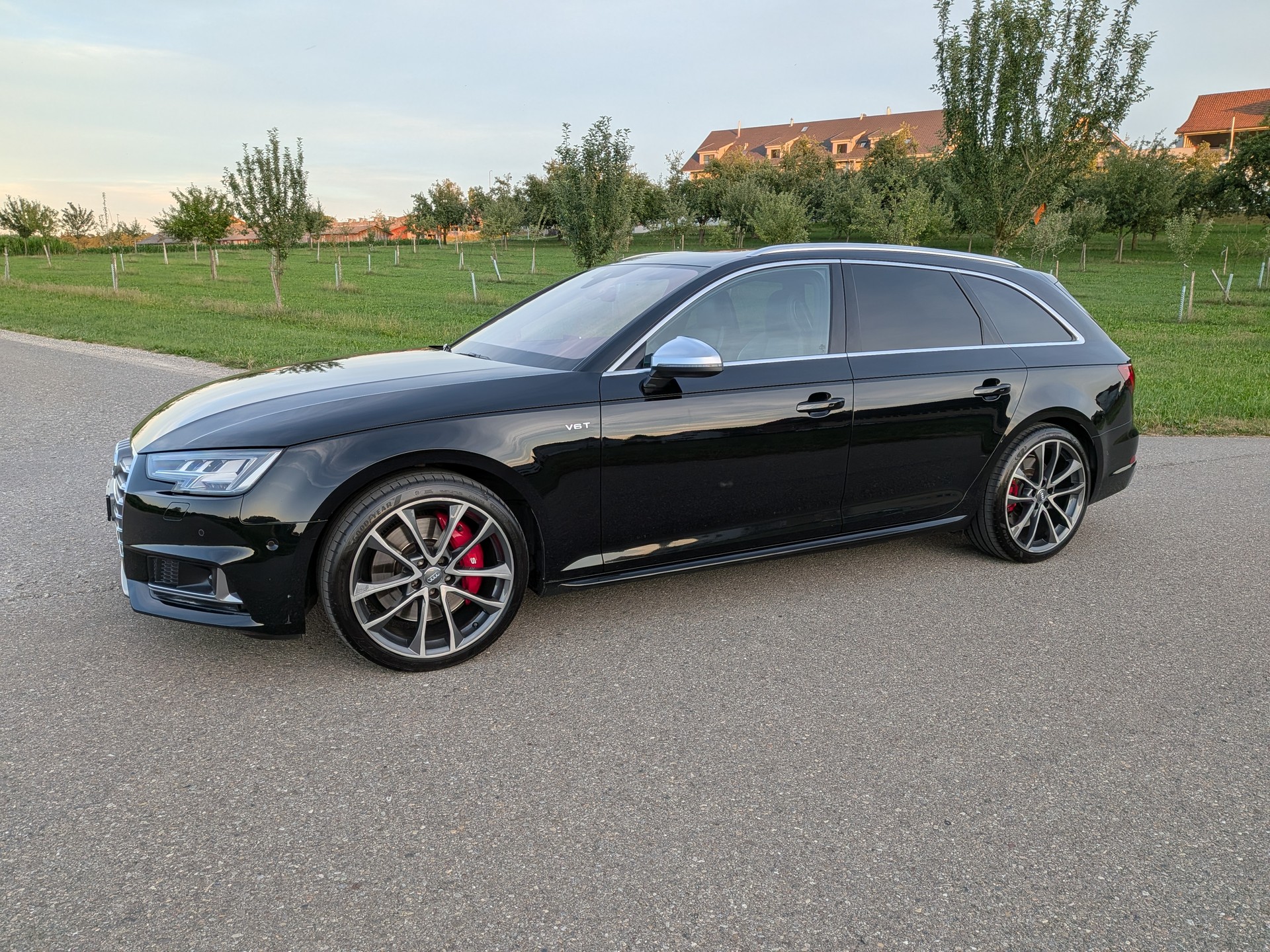 AUDI S4 Avant 3.0 TFSI quattro tiptronic-showroom-element-2