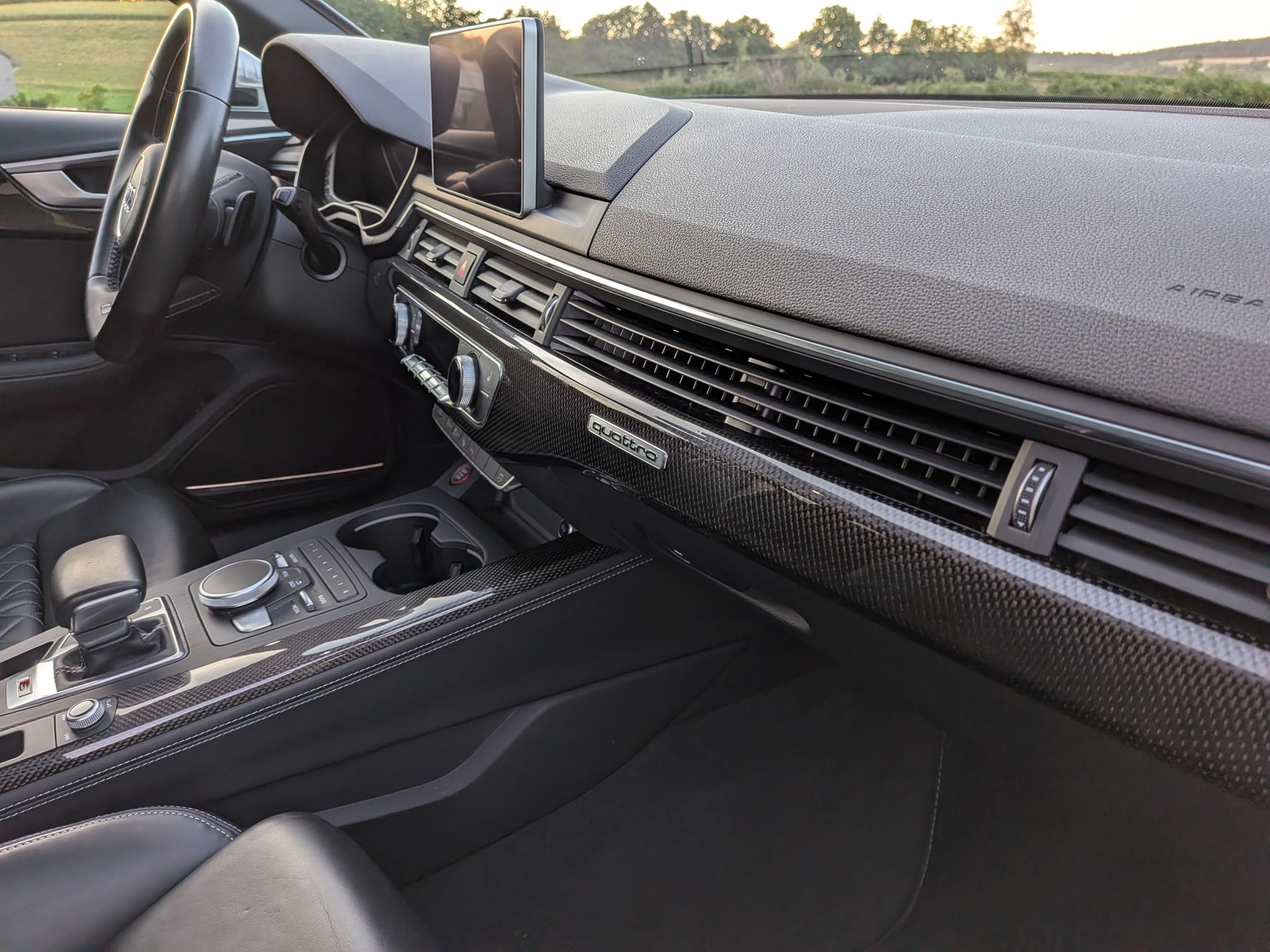 AUDI S4 Avant 3.0 TFSI quattro tiptronic-image-21