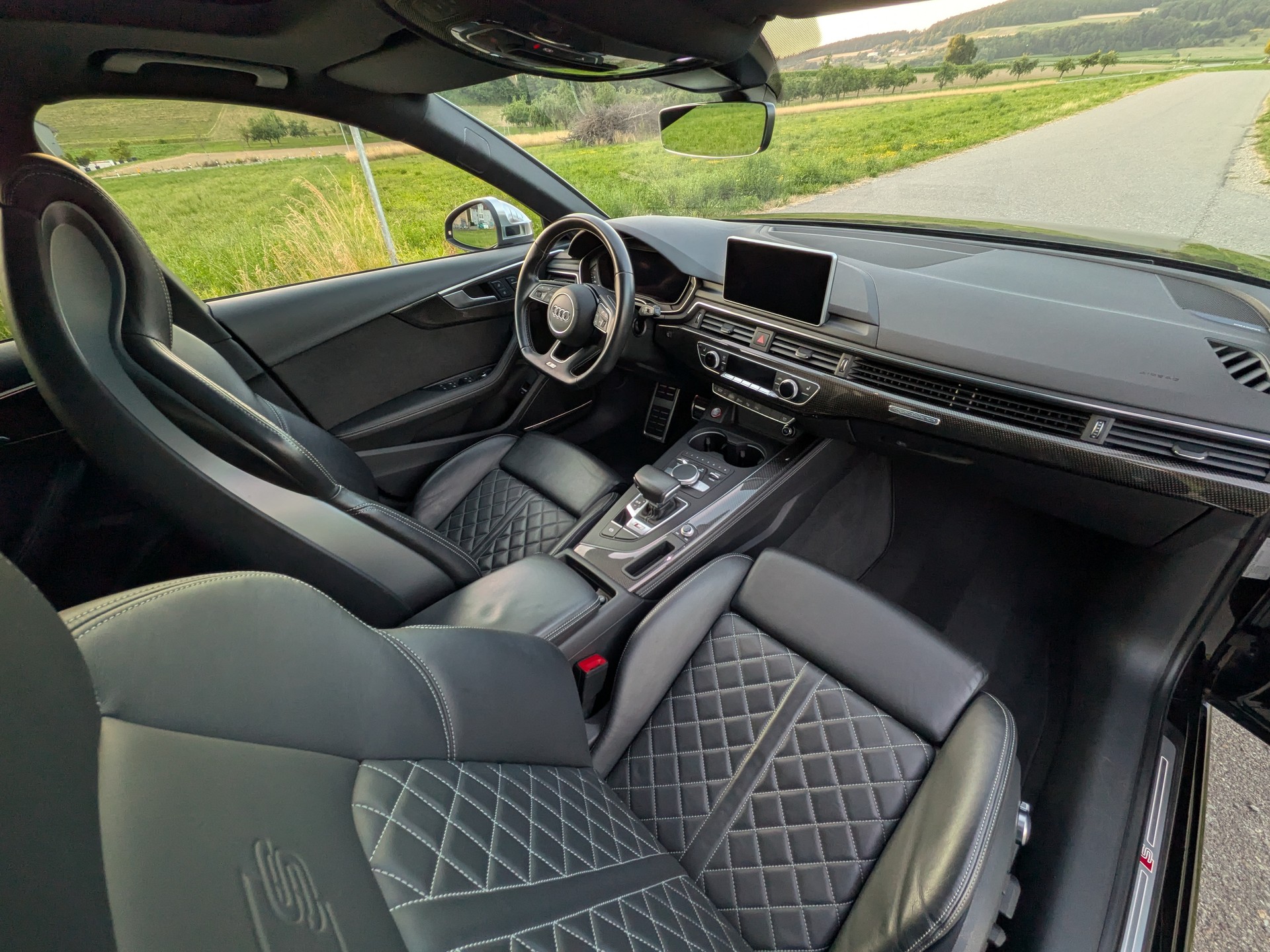 AUDI S4 Avant 3.0 TFSI quattro tiptronic-image-14