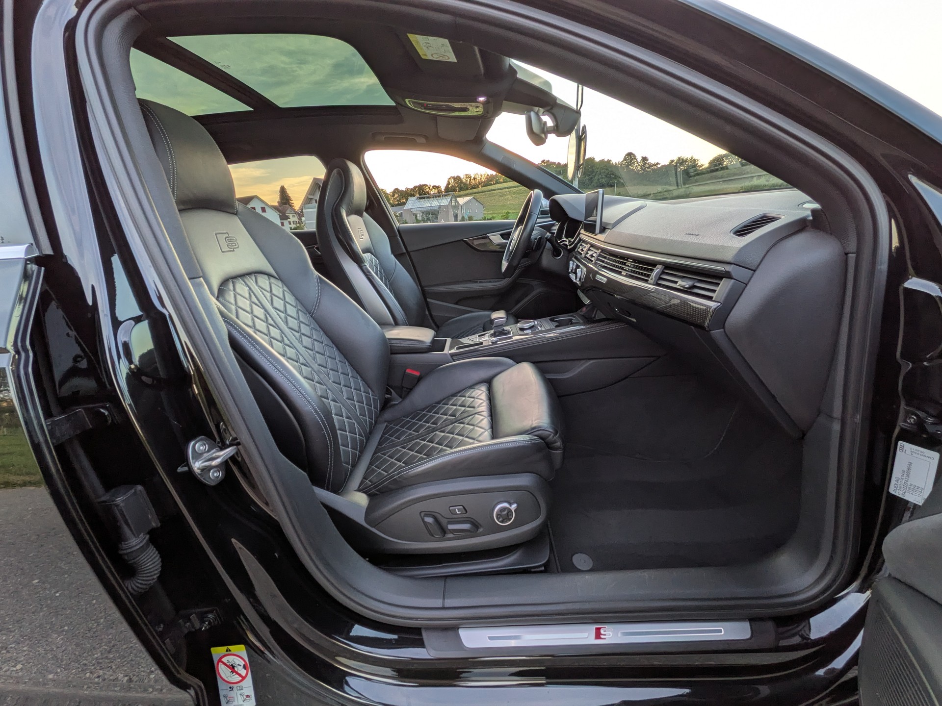 AUDI S4 Avant 3.0 TFSI quattro tiptronic-image-16