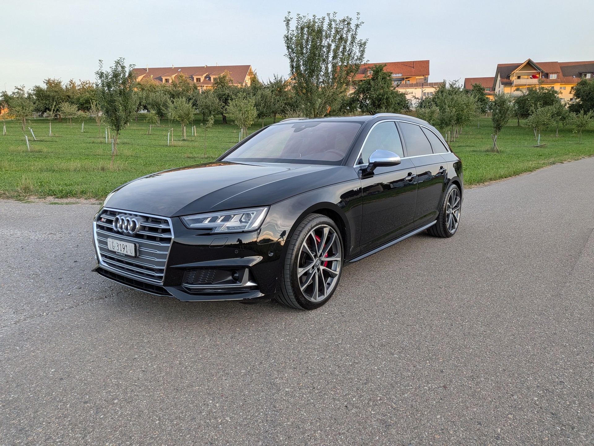 AUDI S4 Avant 3.0 TFSI quattro tiptronic-image-4
