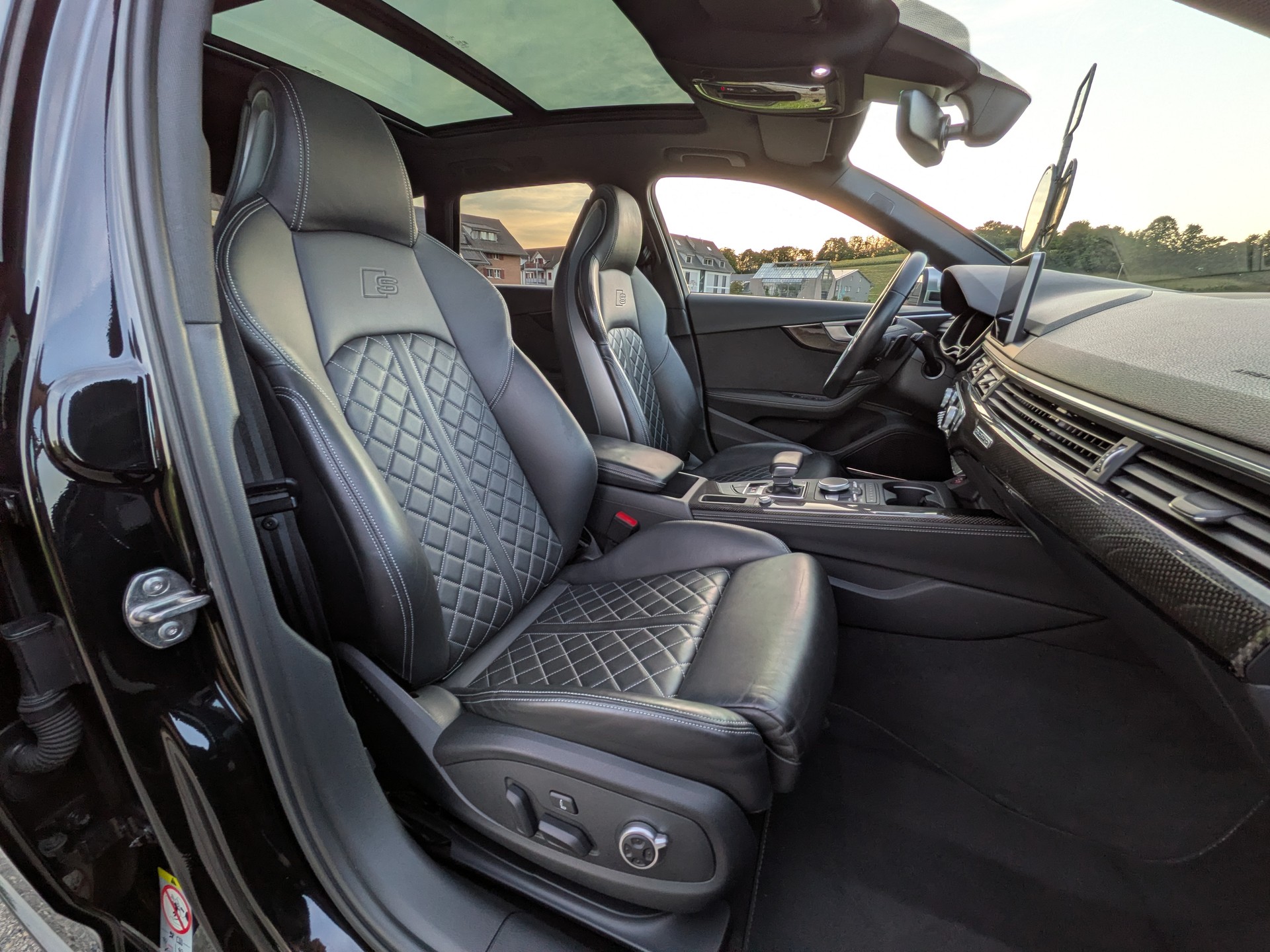 AUDI S4 Avant 3.0 TFSI quattro tiptronic-image-15