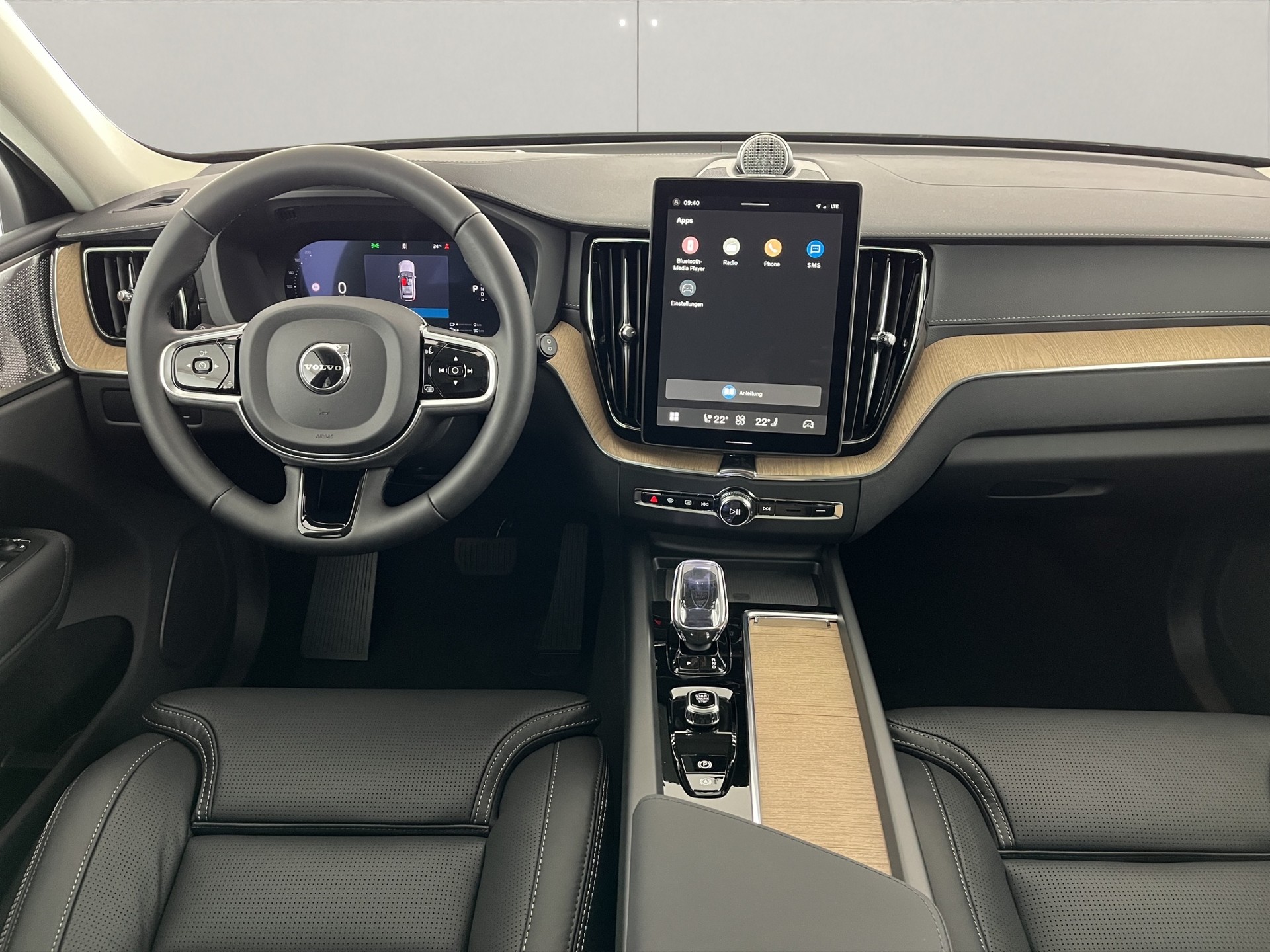 VOLVO XC60 2.0 T8 TE Ultra Dark eAWD-image-9