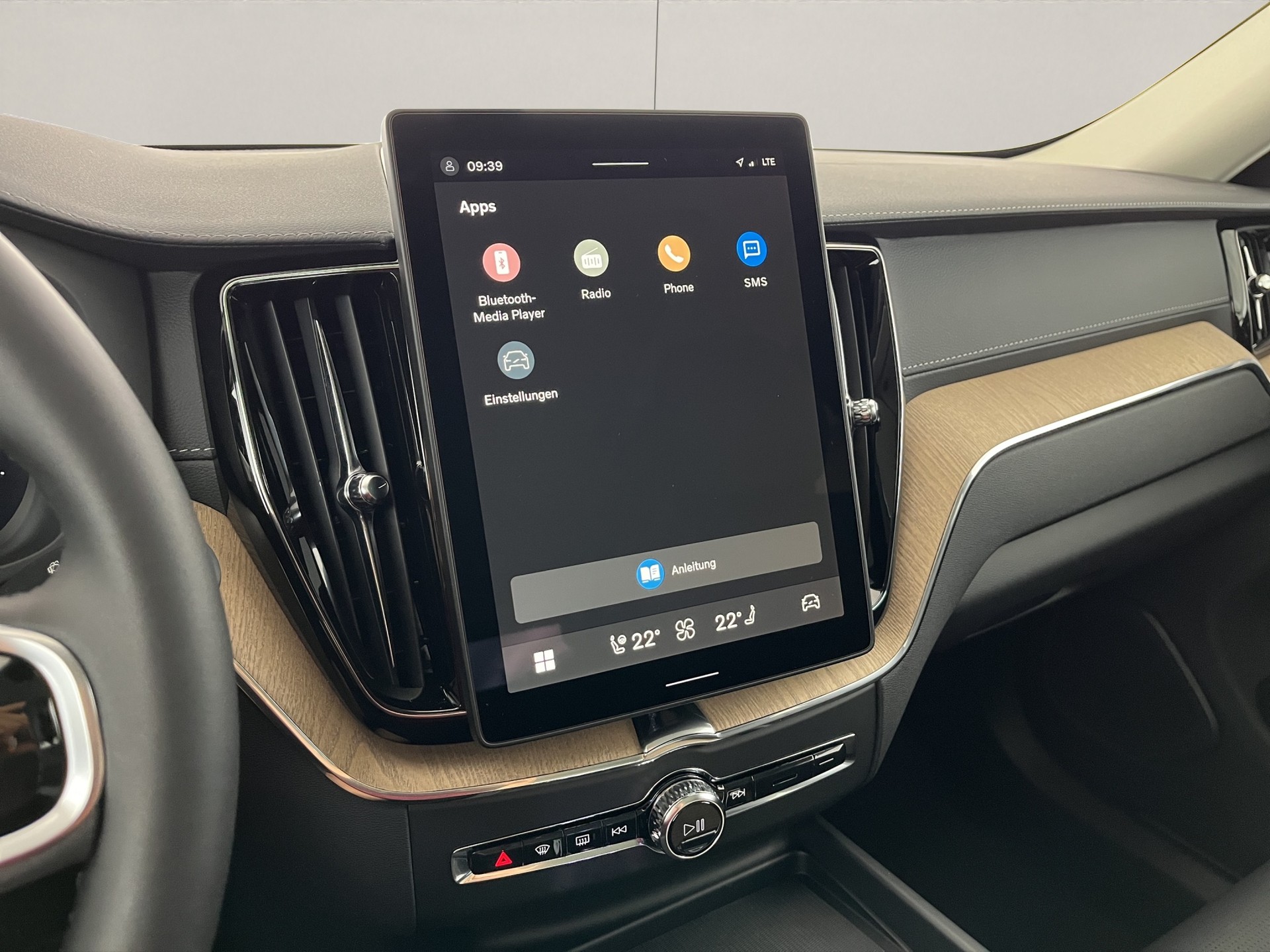 VOLVO XC60 2.0 T8 TE Ultra Dark eAWD-image-13