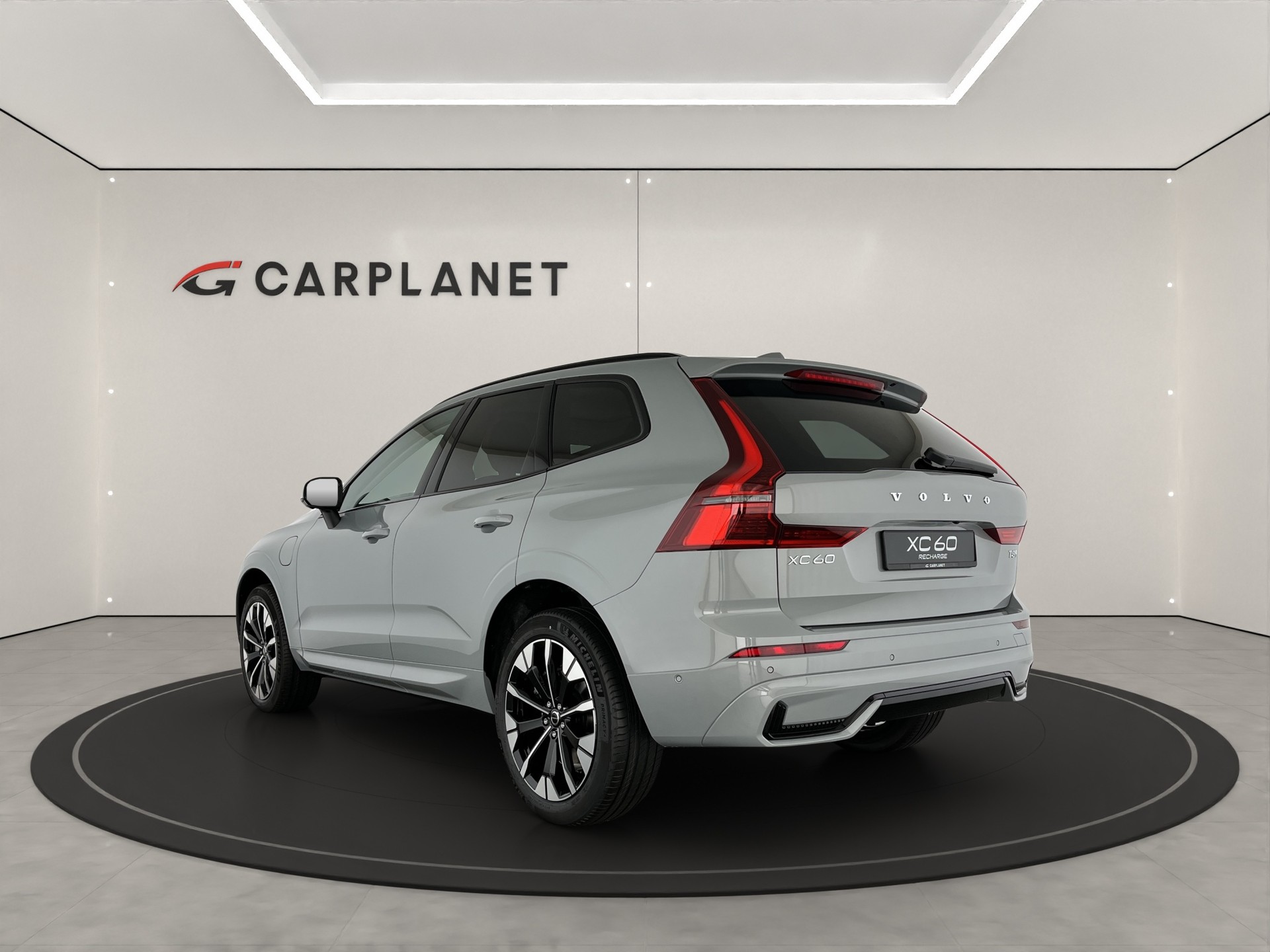 VOLVO XC60 2.0 T8 TE Ultra Dark eAWD-showroom-element-3