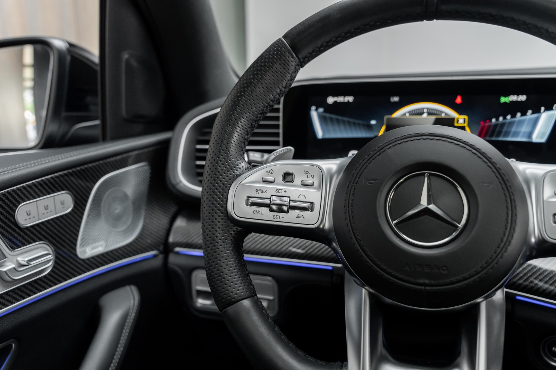 MERCEDES-BENZ GLS 63 4Matic+ TCT 9G-image-22