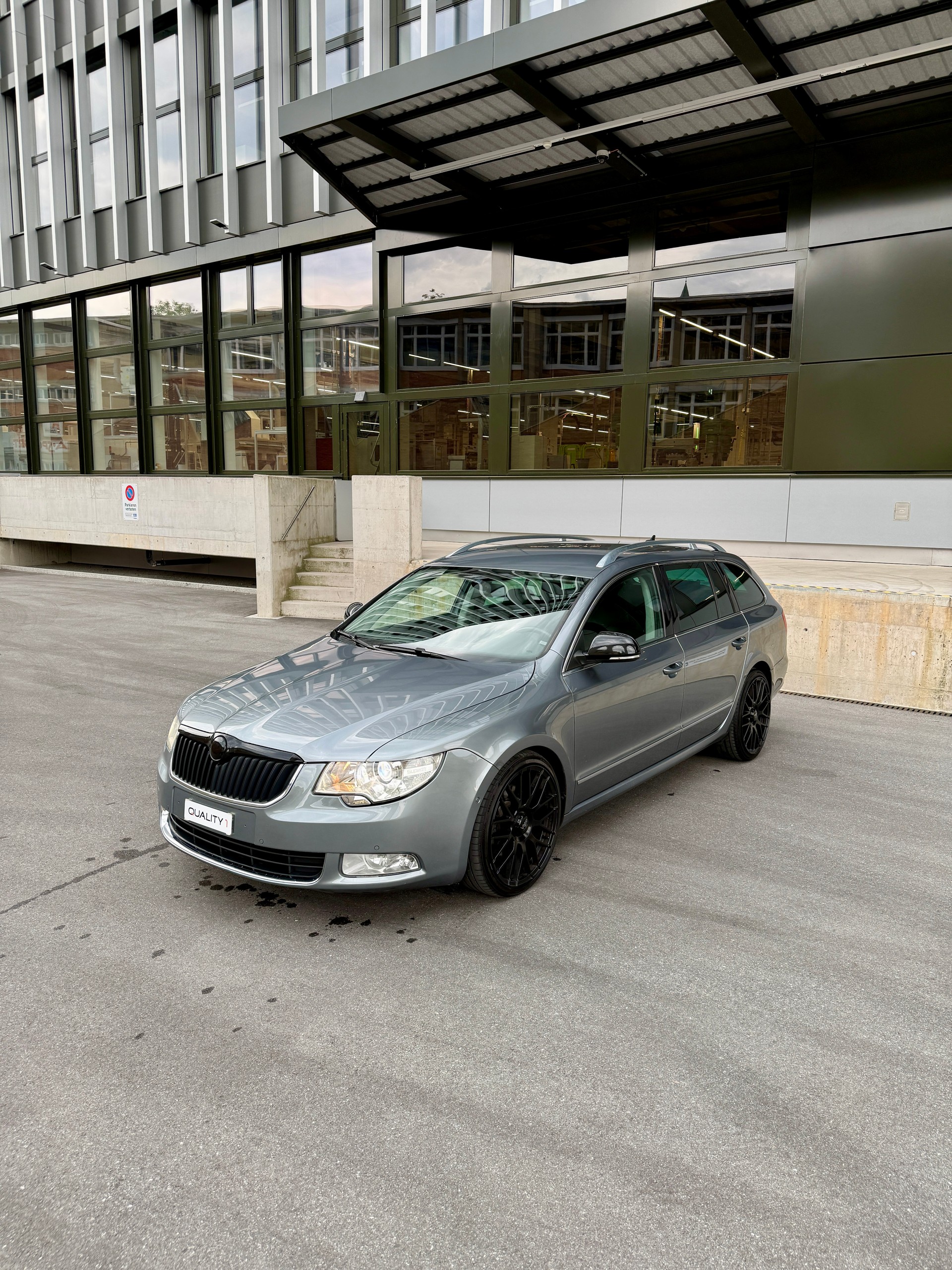 SKODA Superb Combi 2.0 TDi Elegance 4x4 DSG