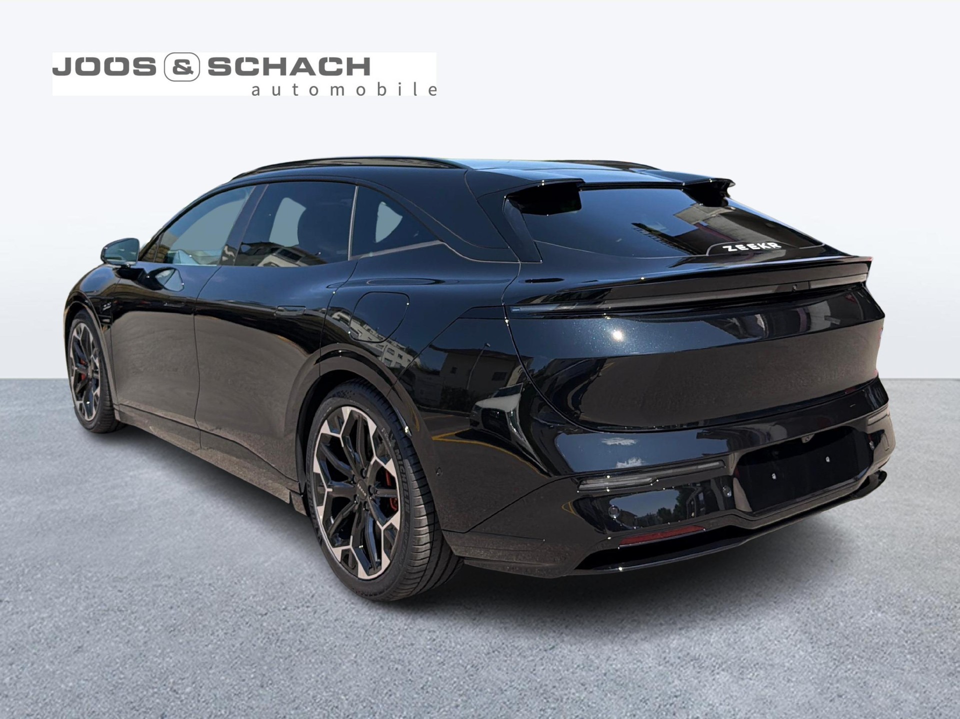 ZEEKR 7GT Privilege AWD-showroom-element-2