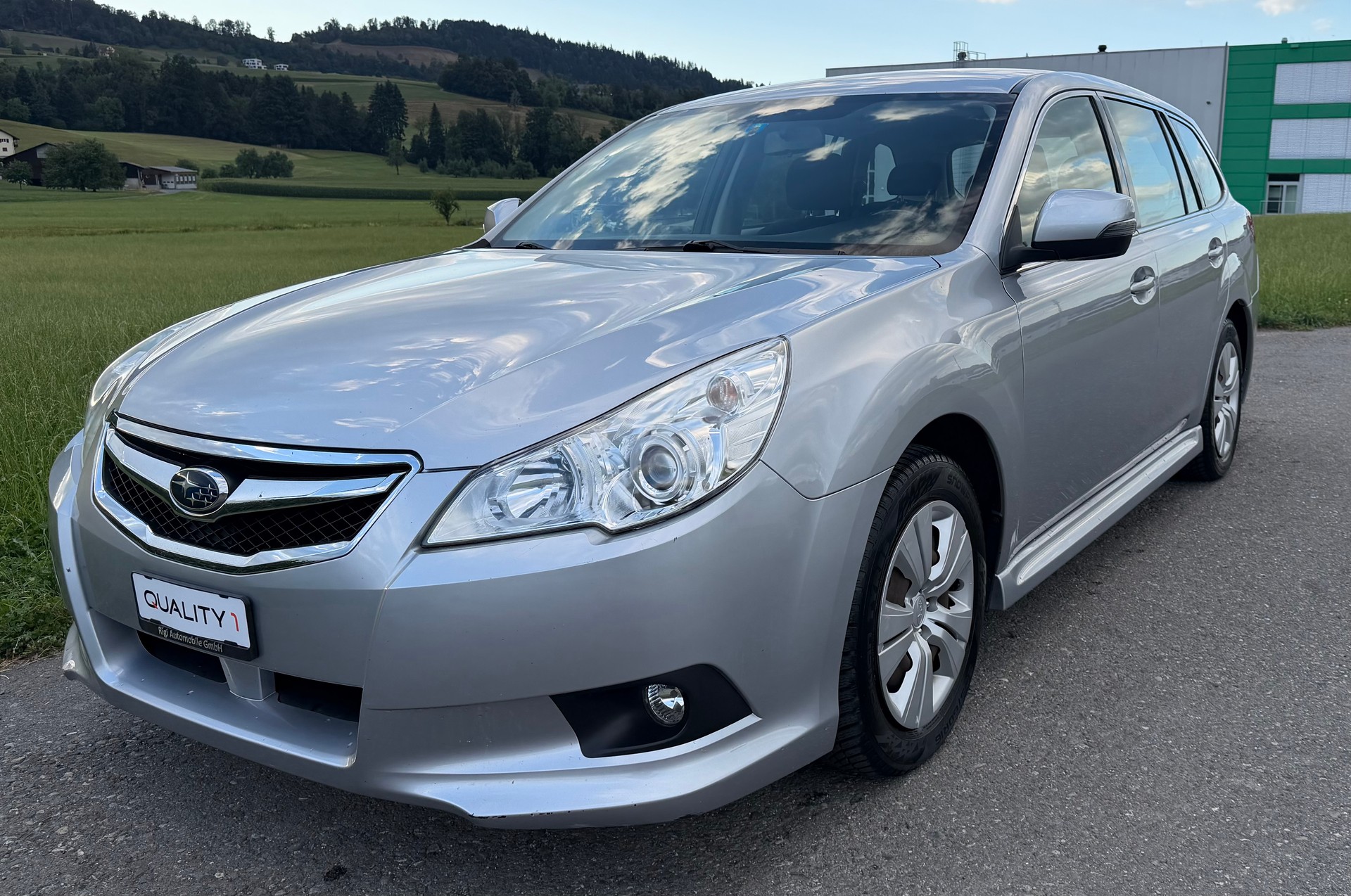SUBARU Legacy 2.0i Swiss Special AWD