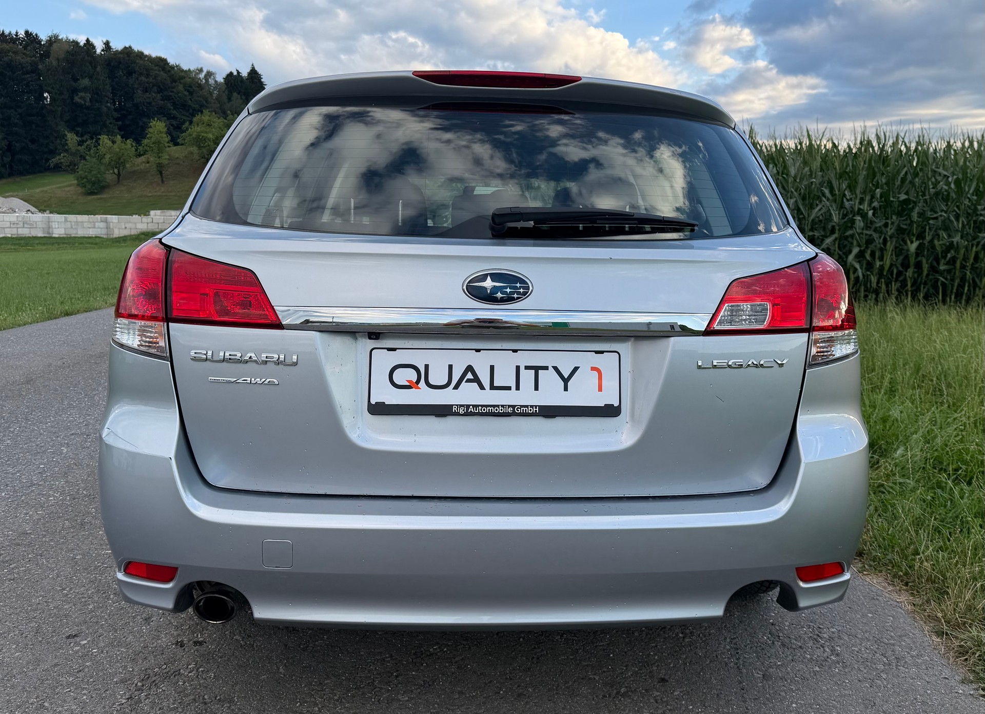 SUBARU Legacy 2.0i Swiss Special AWD-image-4