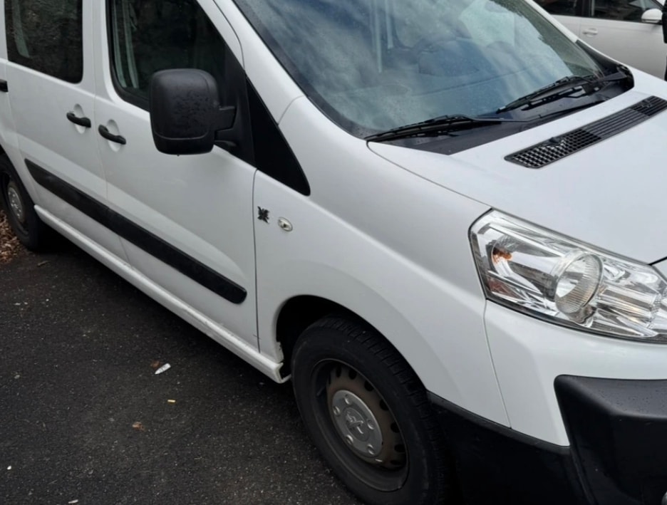 PEUGEOT 2.0 HDI 130-image-1