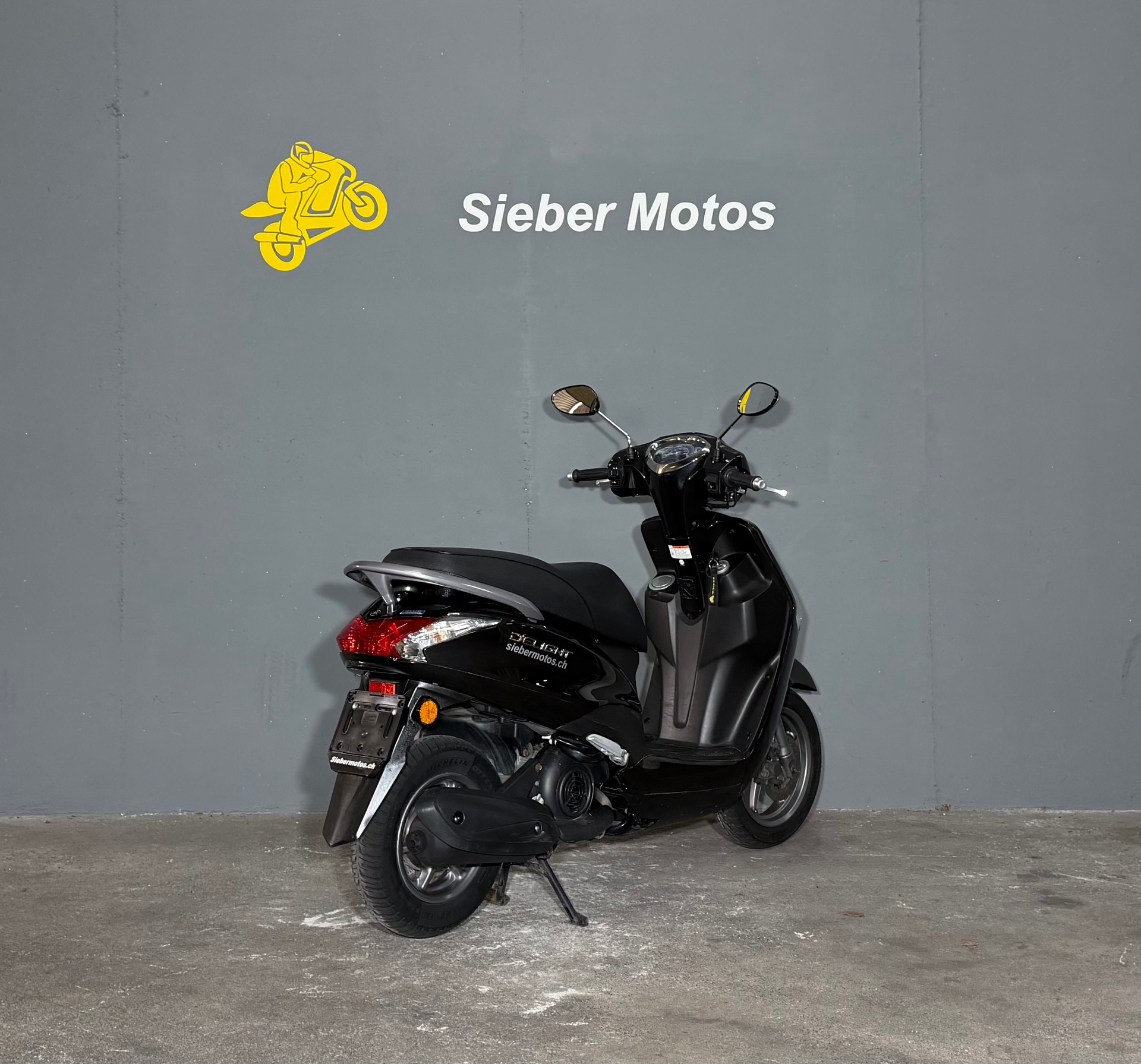 YAMAHA D'elight LTS 125 UBS-image-3