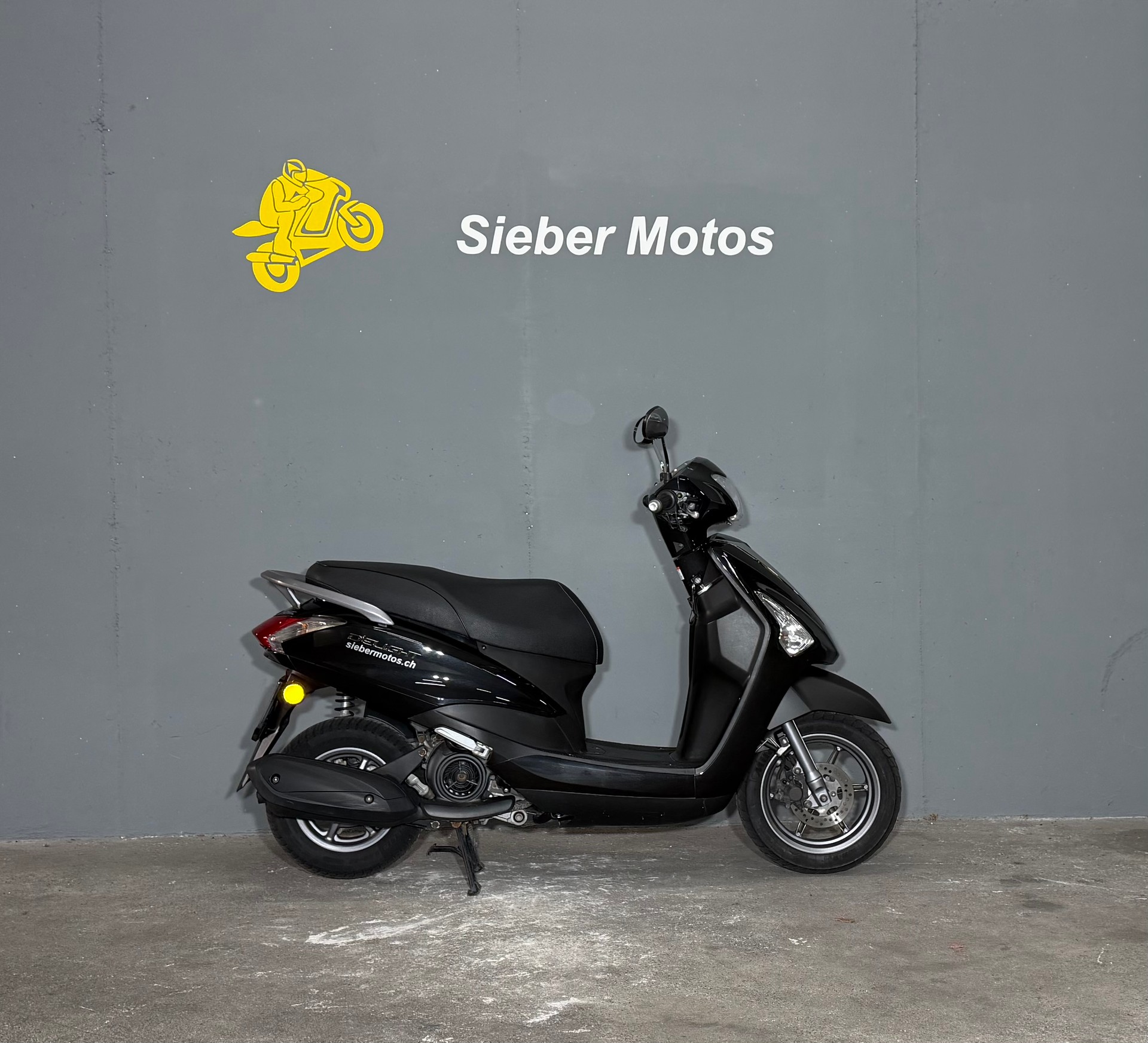 YAMAHA D'elight LTS 125 UBS-image-0