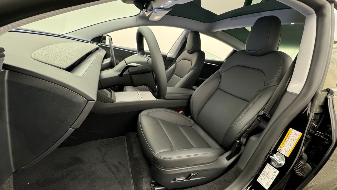 TESLA Model 3 Long Range Dual Motor AWD-image-4