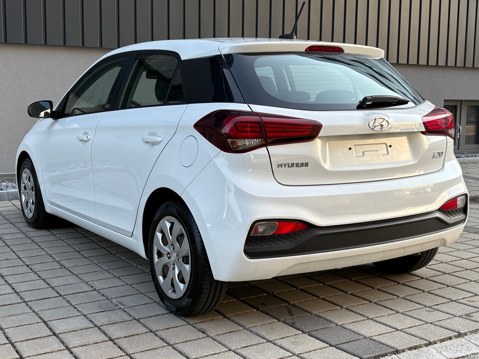 HYUNDAI i20 1.0 T-GDi Origo DCT Frisch ab MFK und Service-image-7
