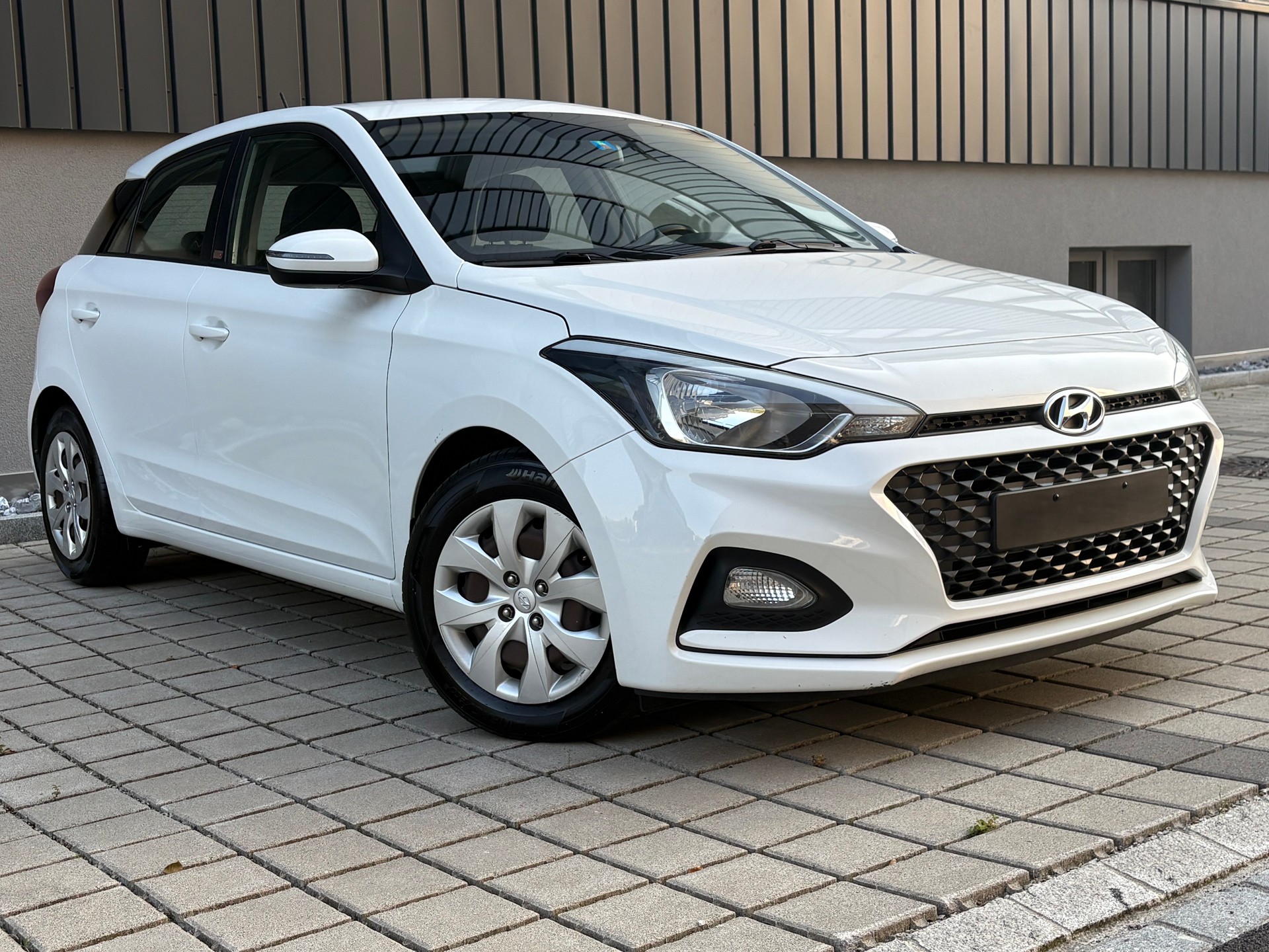 HYUNDAI i20 1.0 T-GDi Origo DCT Frisch ab MFK und Service-image-2