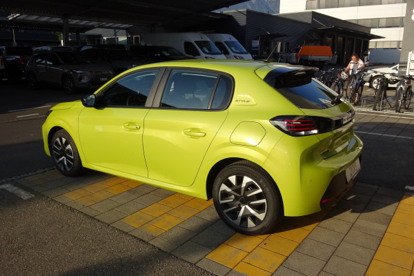 PEUGEOT 208 1.2 PureTech Style-showroom-element-3