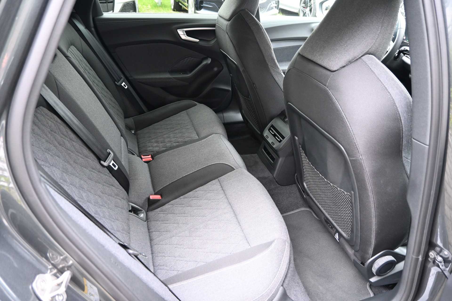 AUDI A5 Limousine 40 TFSI S Line S tronic 204PS + Werksgarantie 06.2027-image-12