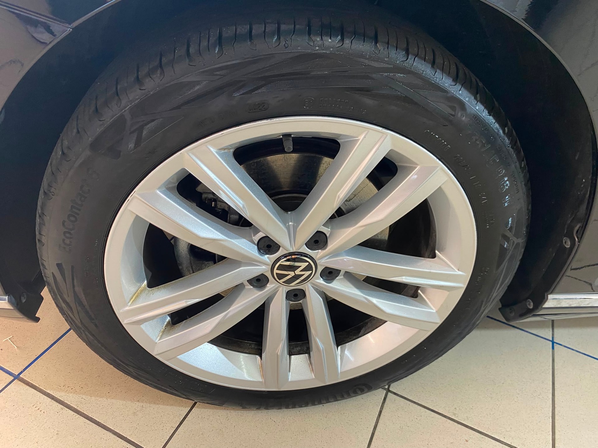 VW Passat 2.0 TDI BMt 75 Edition 4Motion DSG-image-4