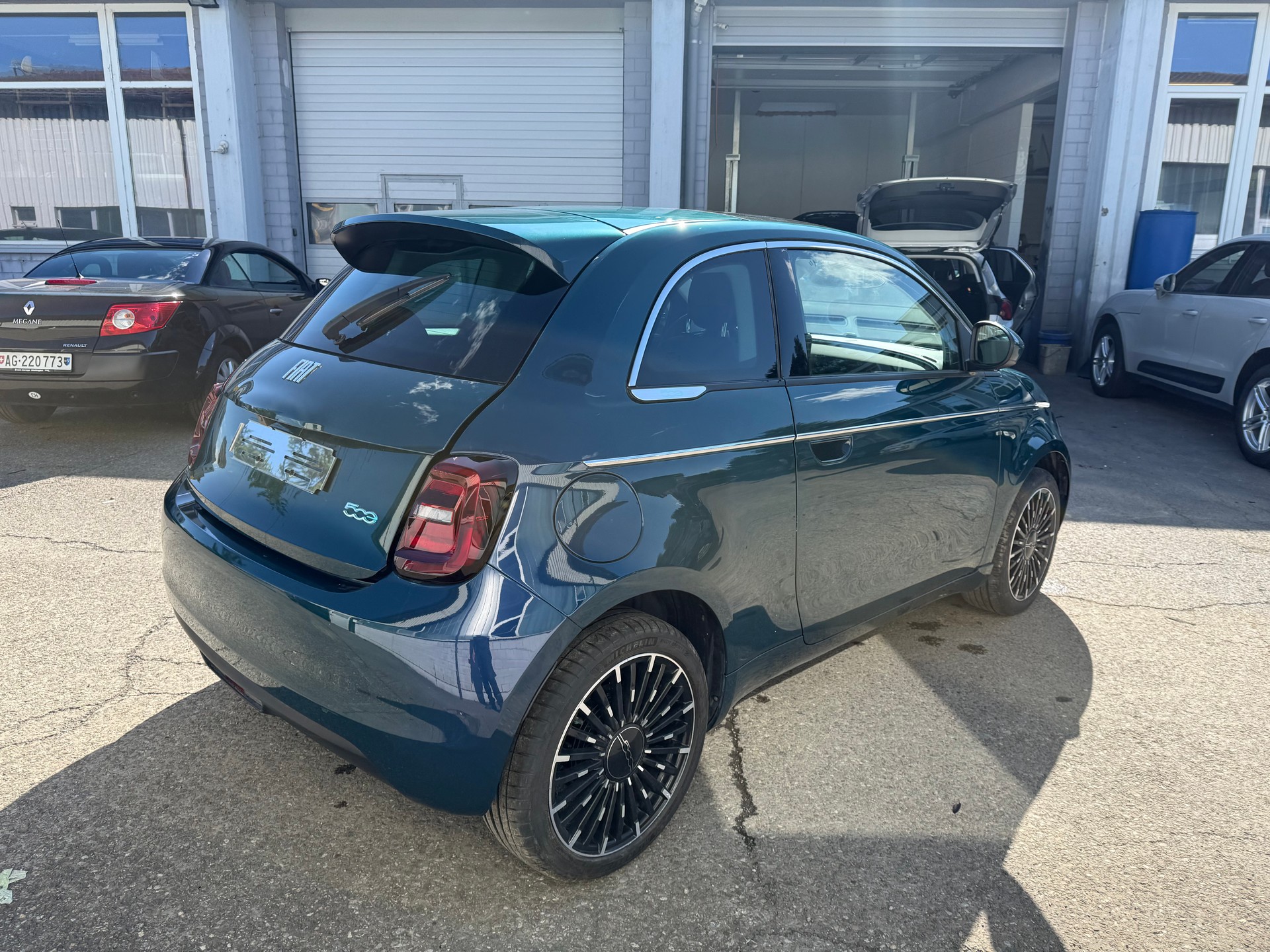 FIAT 500 electric 87 kW Icon-showroom-element-3