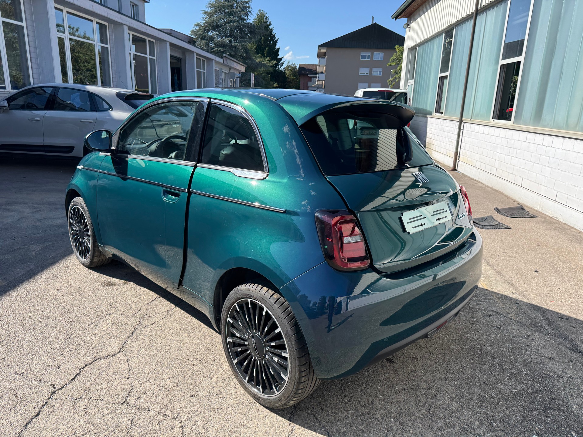 FIAT 500 electric 87 kW Icon-image-4