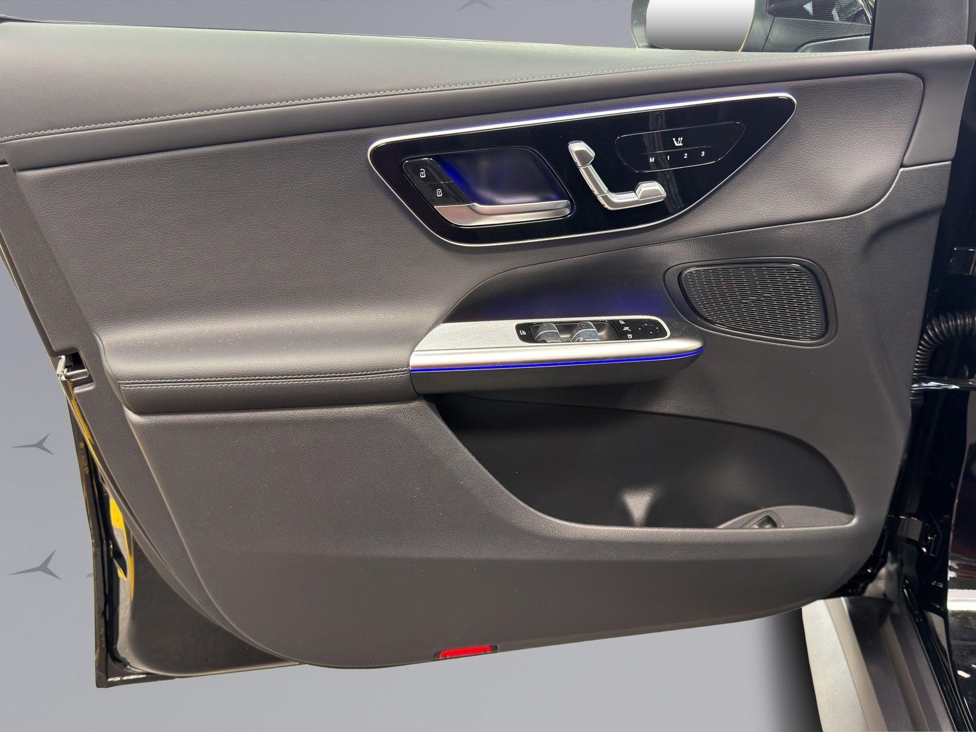 MERCEDES-BENZ GLC 220 d AMG Line 4matic-image-21