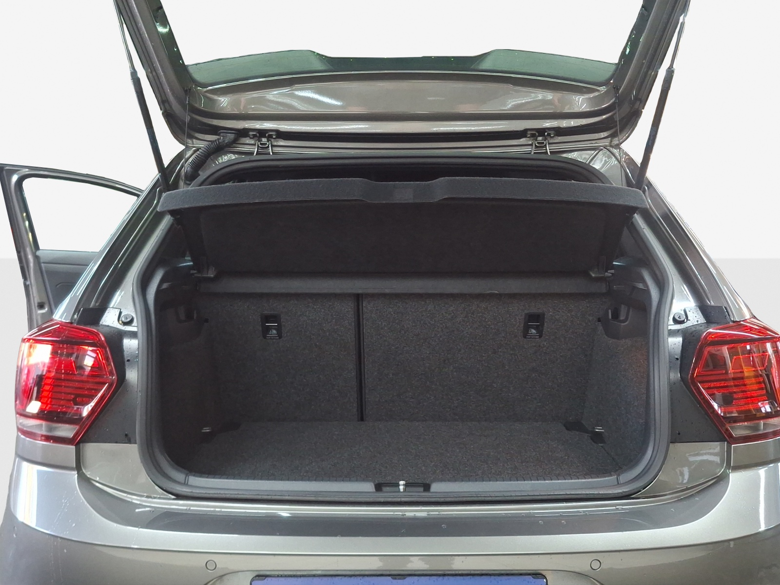 VW Polo 2.0 TSI GTI DSG-image-12