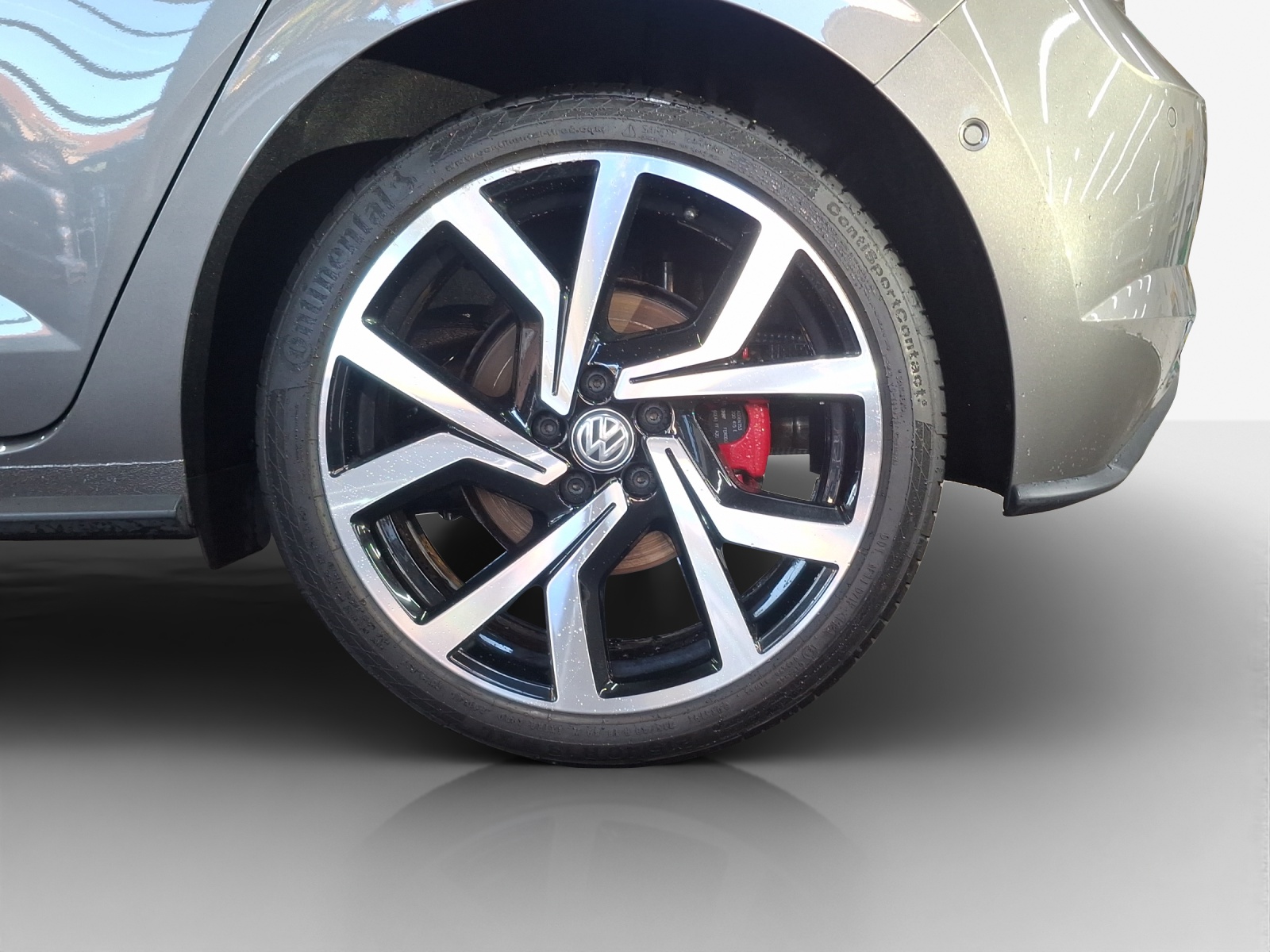 VW Polo 2.0 TSI GTI DSG-image-15