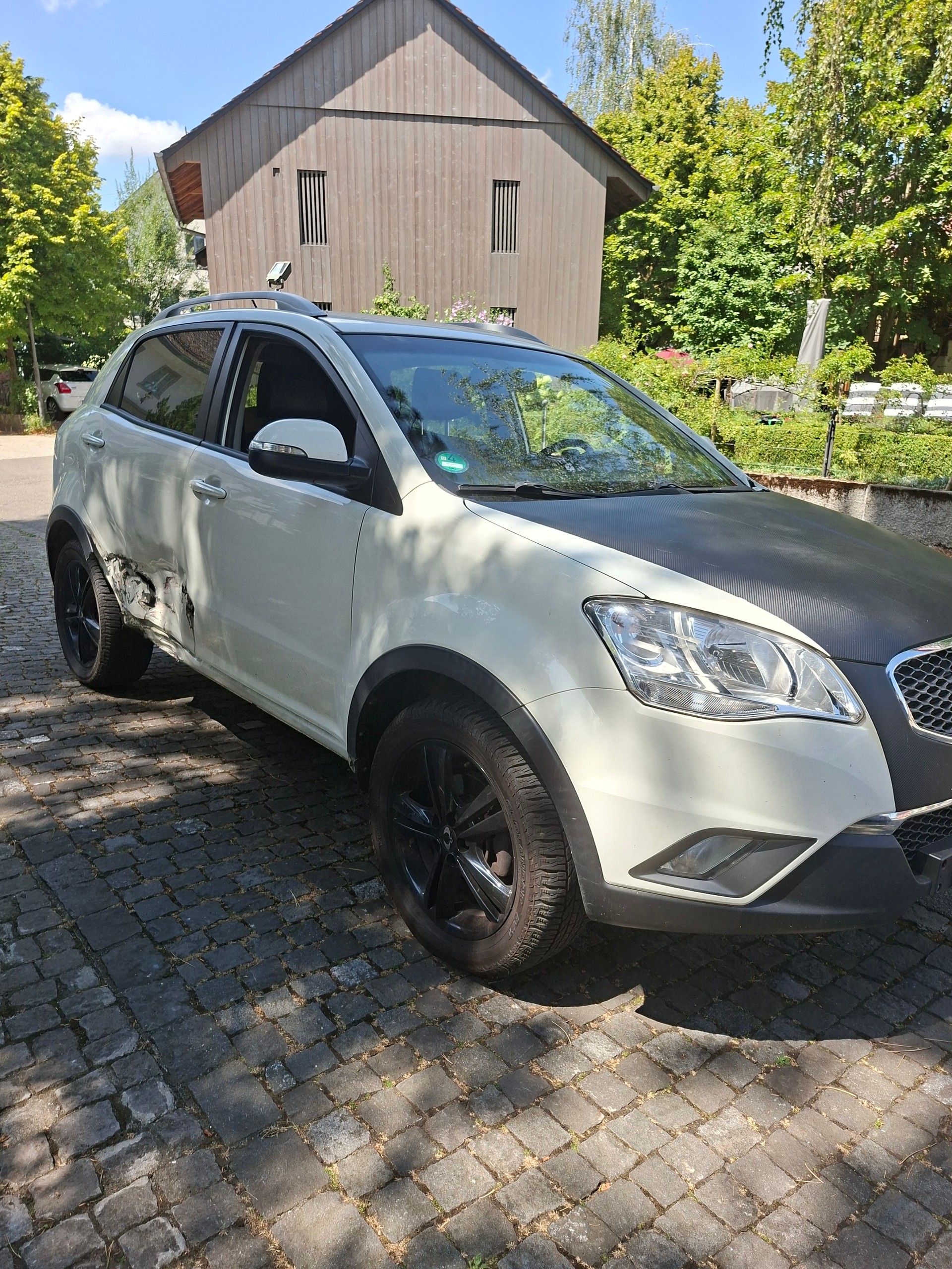 KGM-SsangYong Korando 2.0 e-XDI White Edition 4WD Automatic-image-4