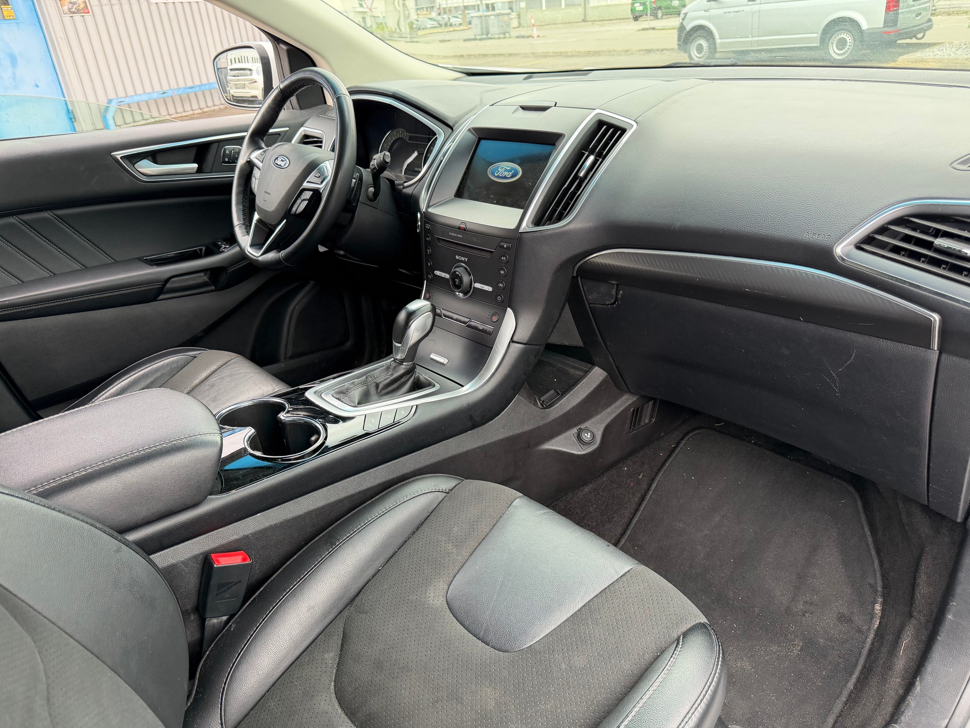 FORD Edge 2.0 TDCi ST-Line 4WD PowerShift-image-10