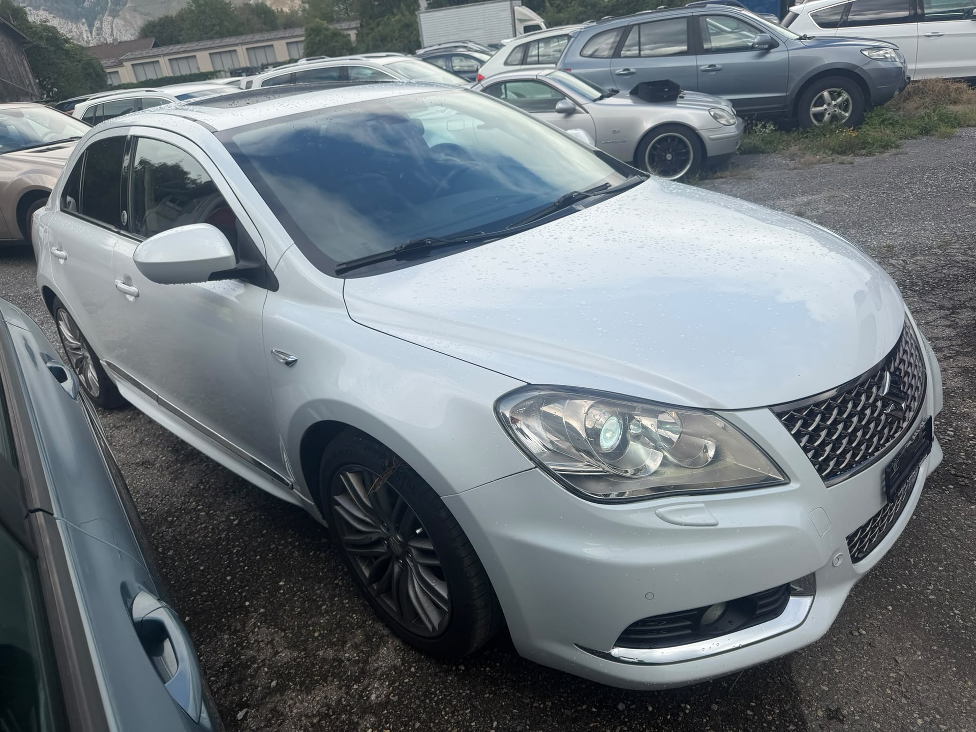 SUZUKI Kizashi 2.4 4WD CVT-image-1