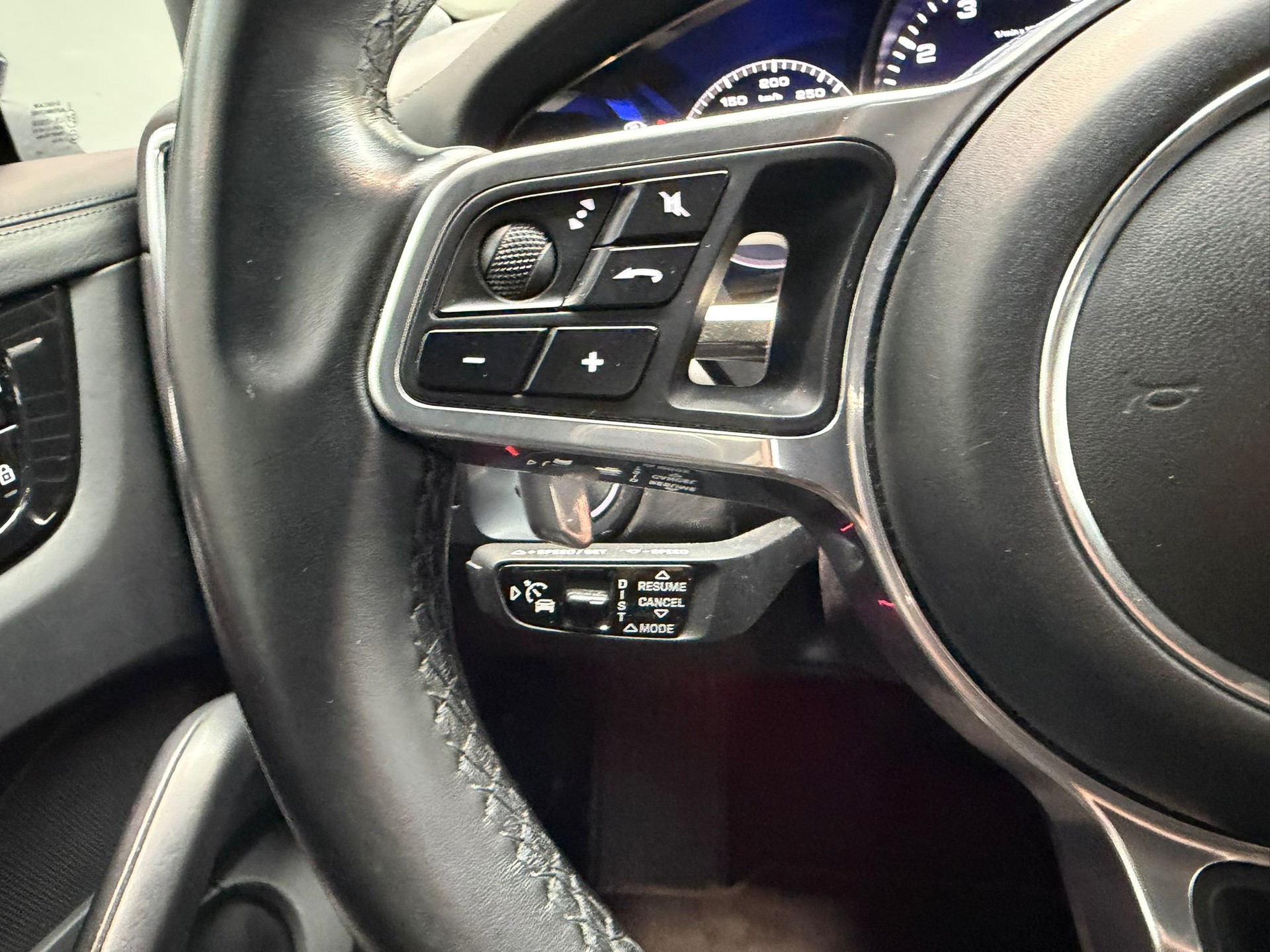 PORSCHE Cayenne E-Hybrid-image-18